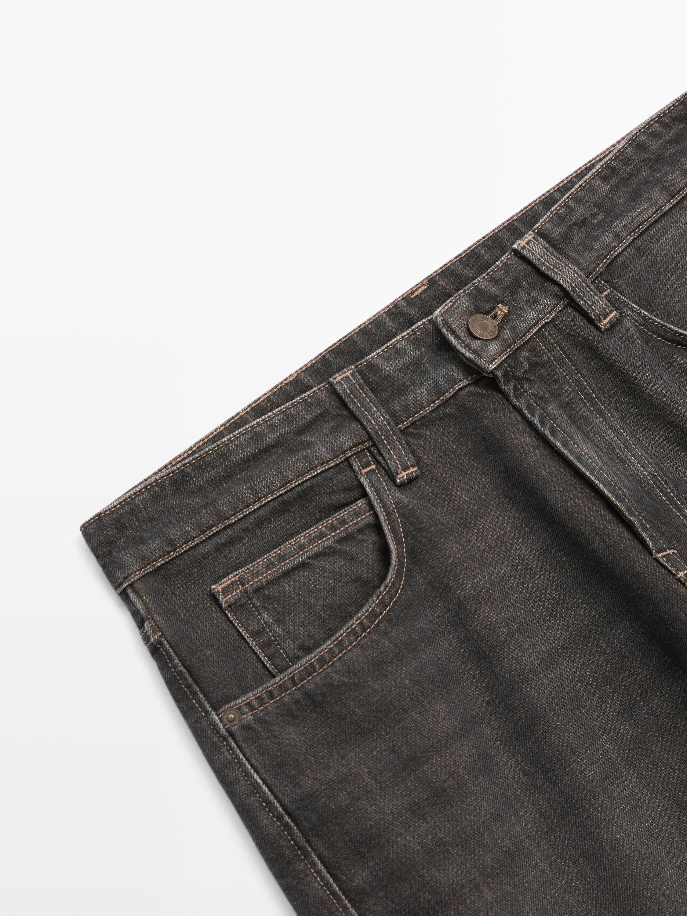 Tapered fit jeans