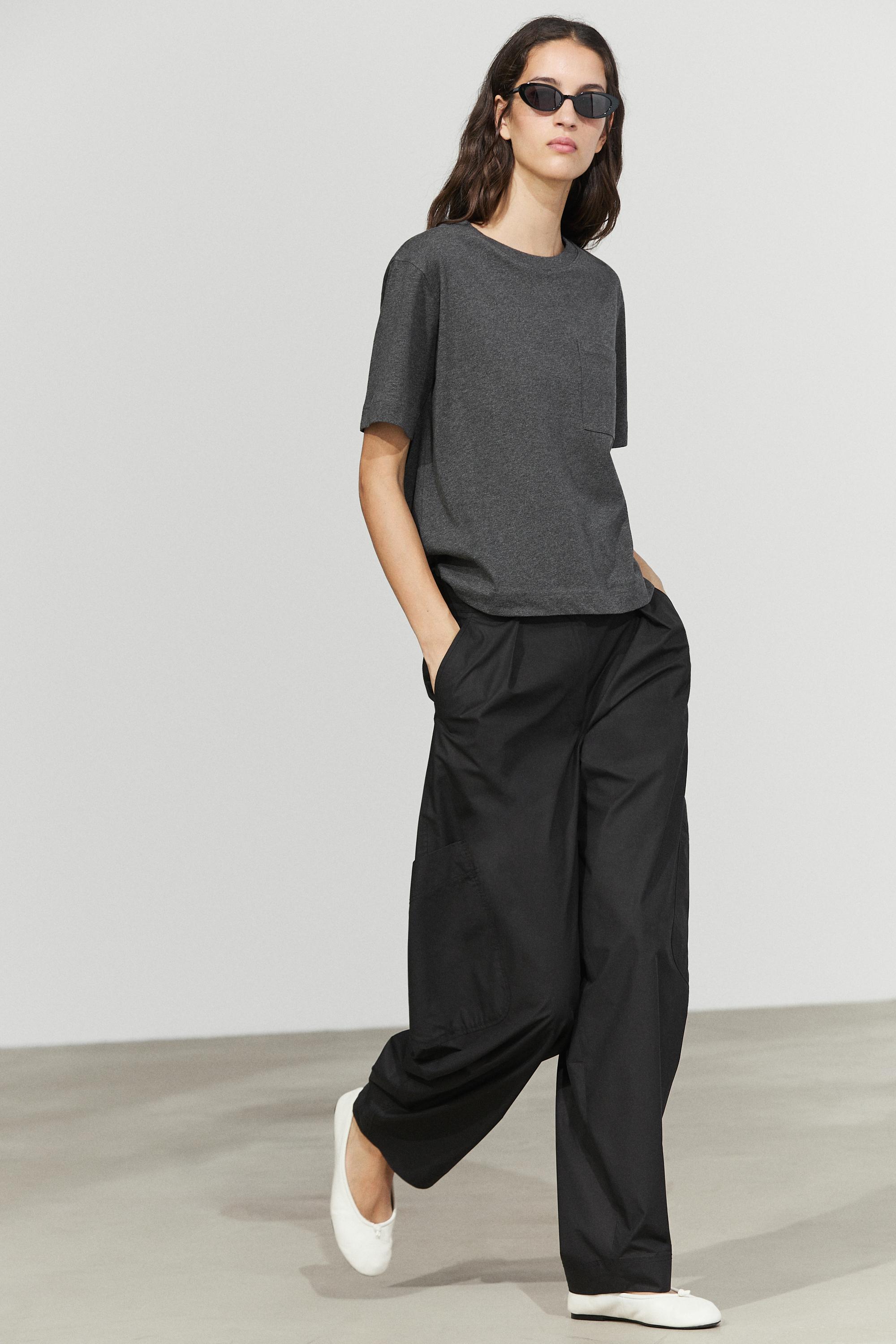 Barrel fit cargo pants — BLACK