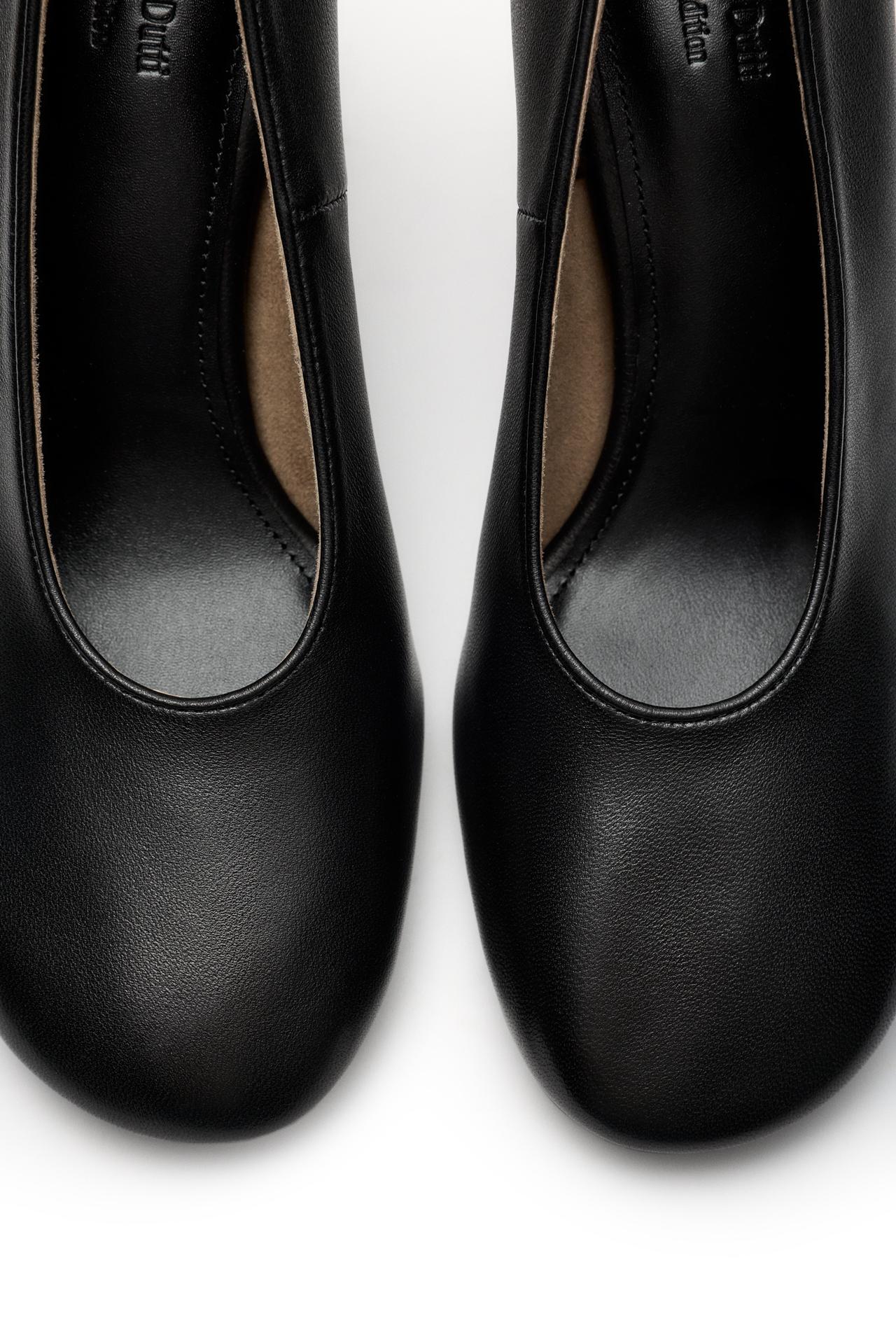 Leather heel shoe - LIMITED EDITION — BLACK
