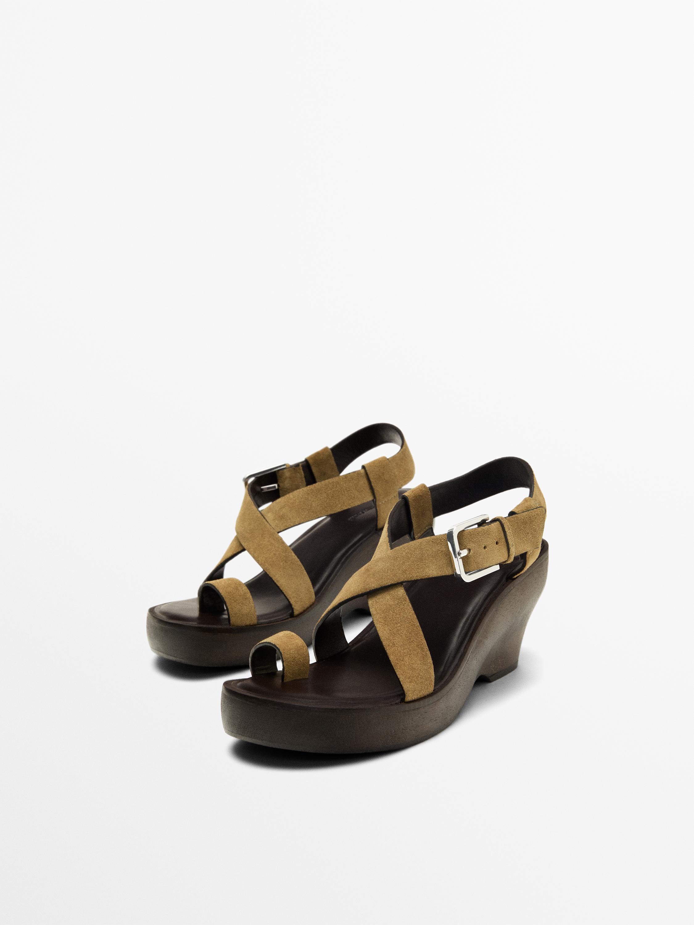 Sandals with wooden heels — CAMEL