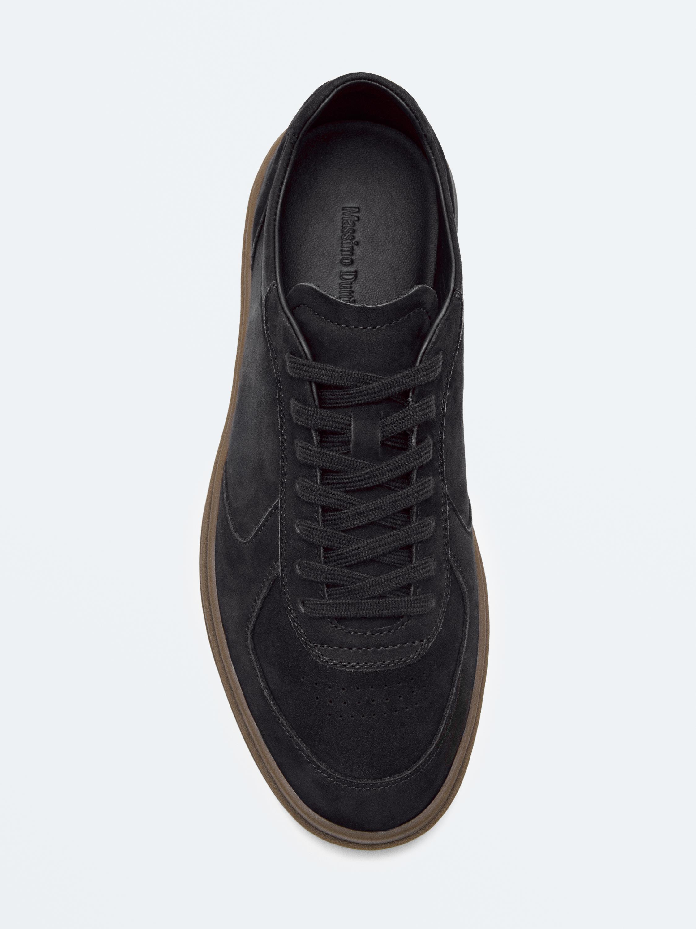Nubuck trainers with contrast sole — Dark blue