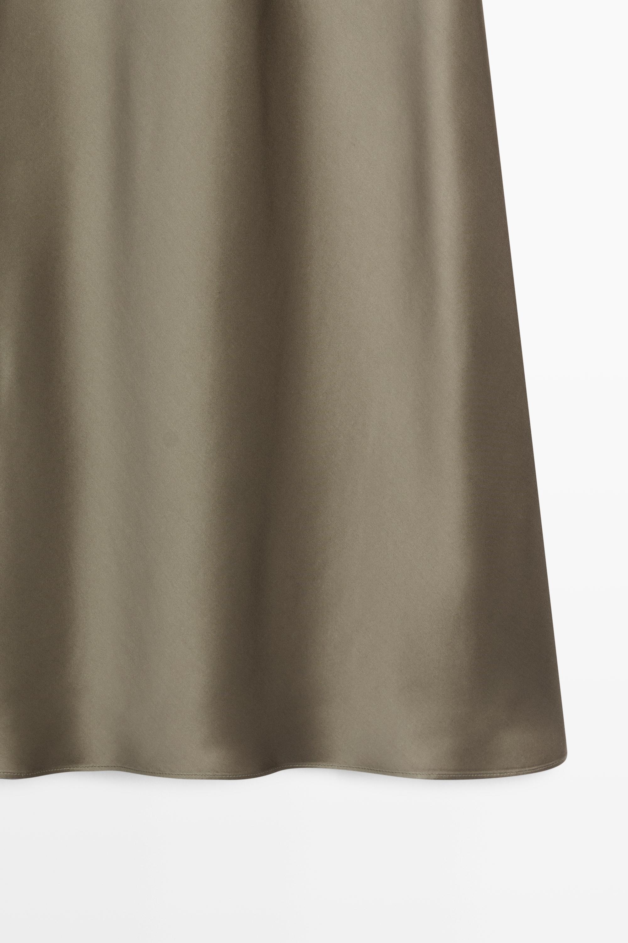 Satin flowing midi dress — GREEN