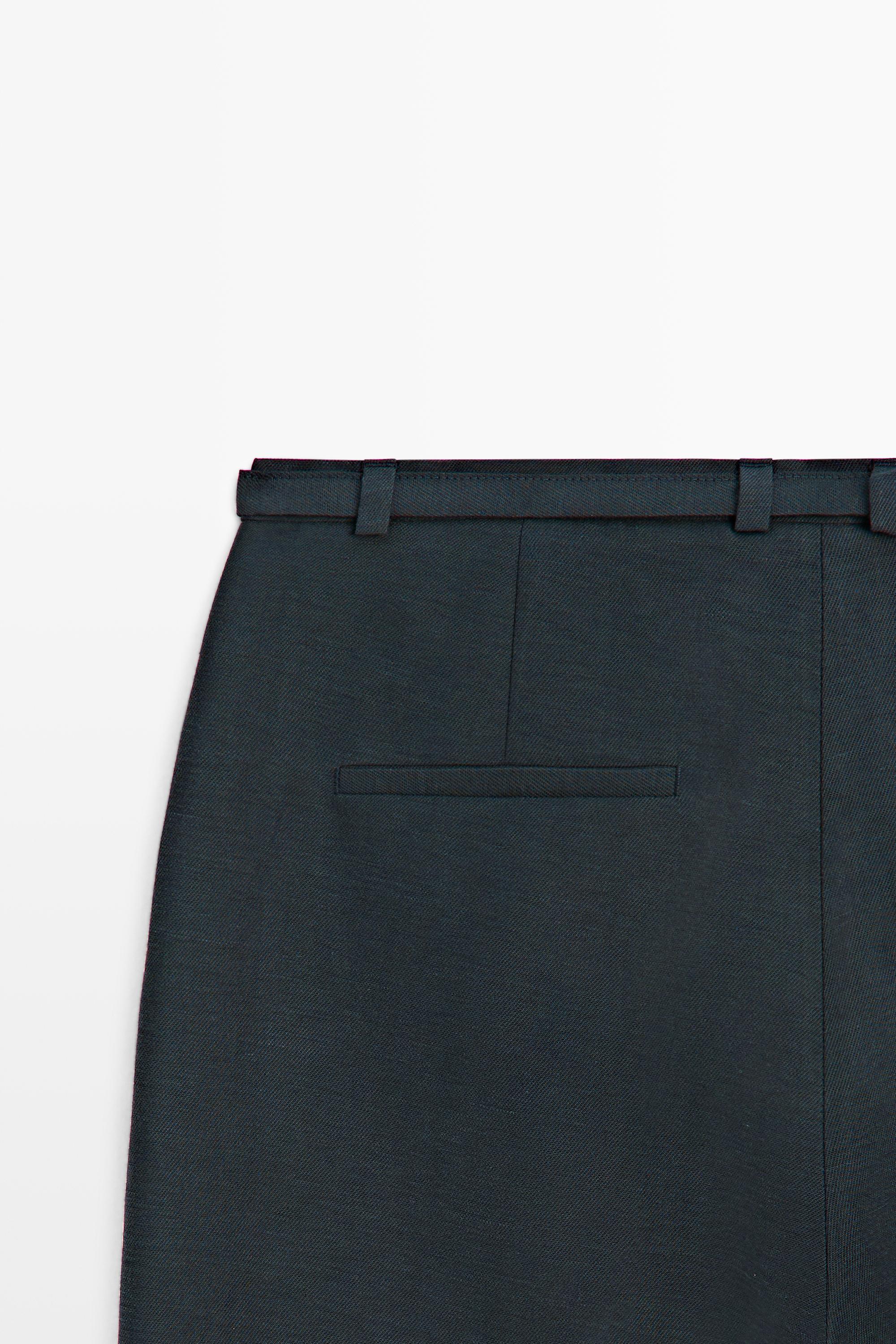 Flowing cotton and linen blend Bermuda shorts with belt — NAVY BLUE