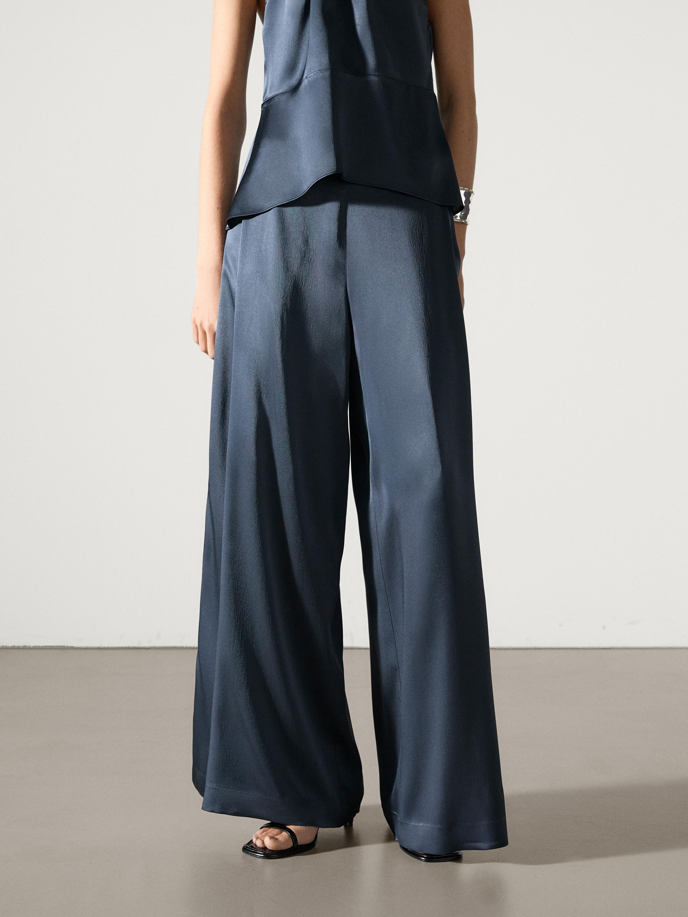 Pantalón ancho aberturas satinado