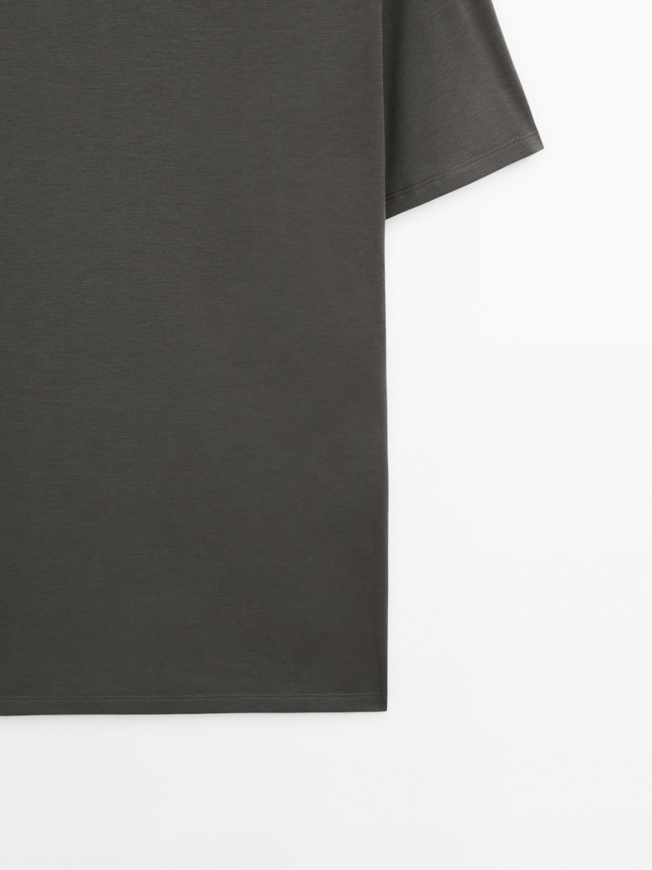Short sleeve cotton blend T-shirt