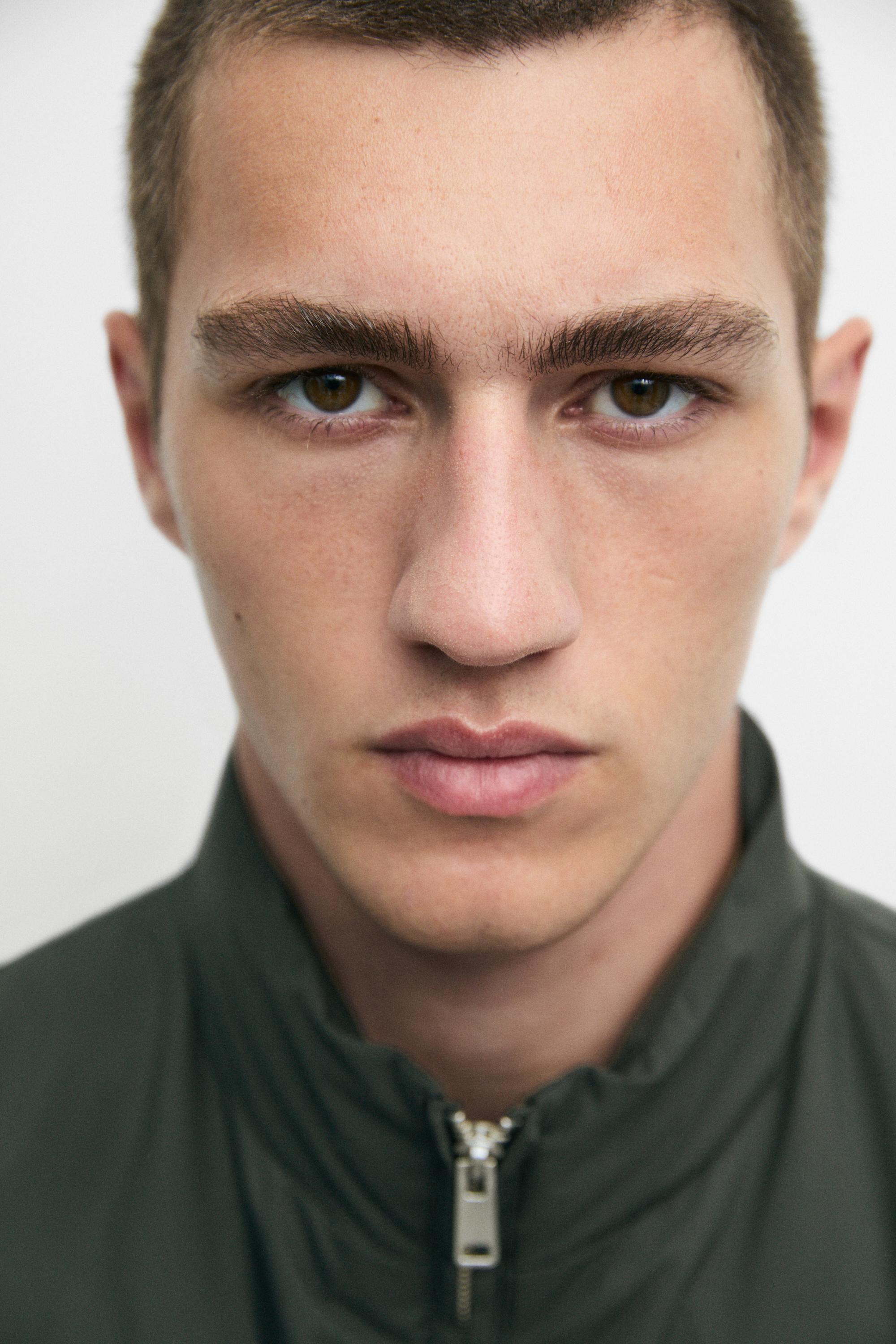 Ultra-lightweight water-repellent down gilet — DARK MARL