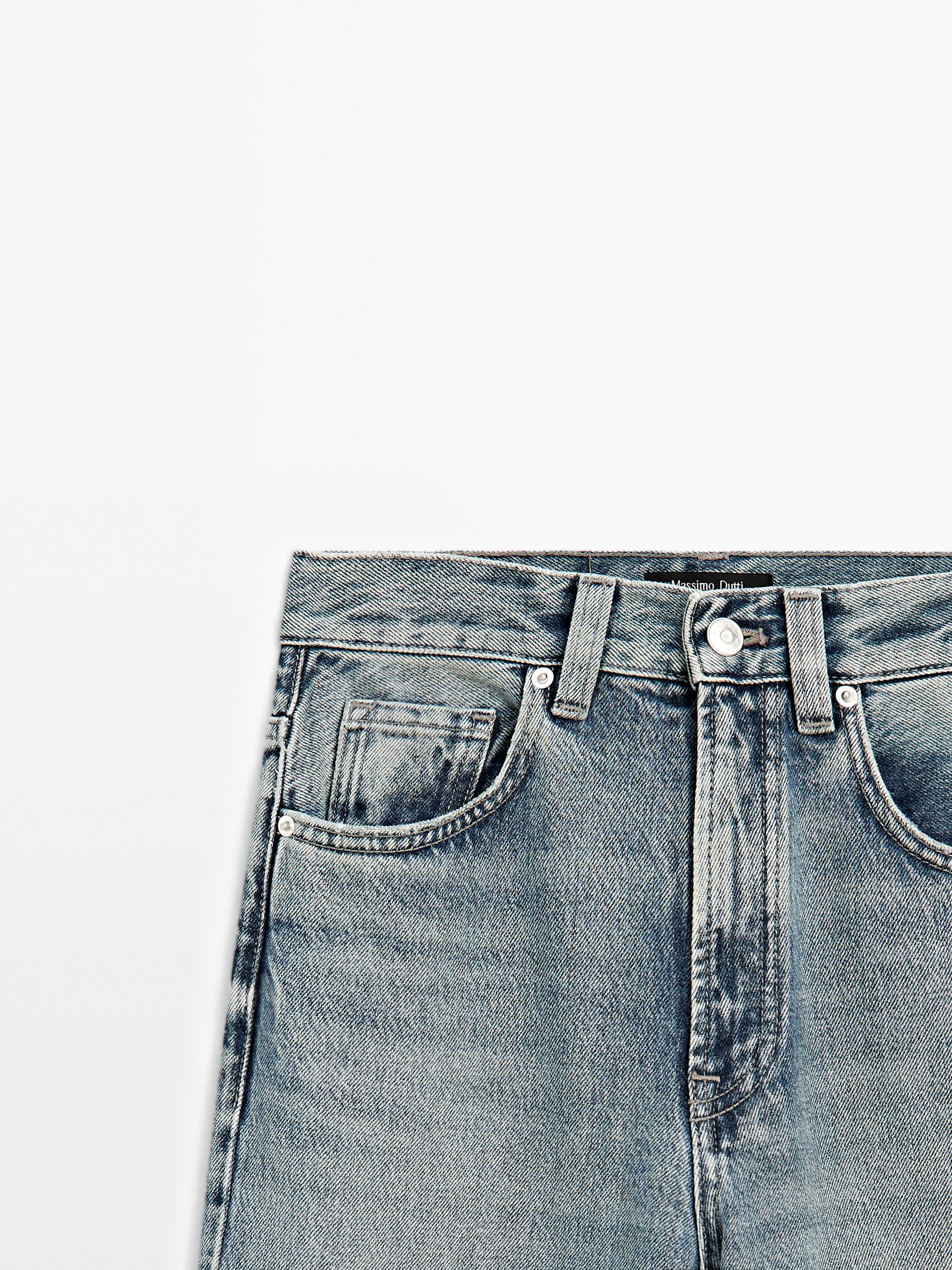 High-waist wide-leg jeans