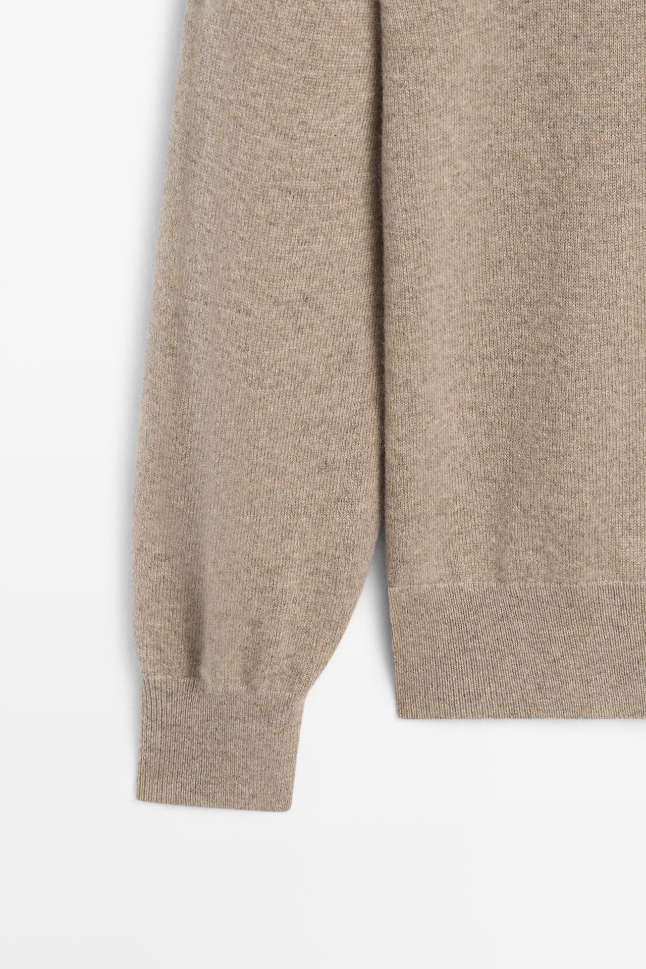 100% cashmere high neck knit sweater — BEIGE