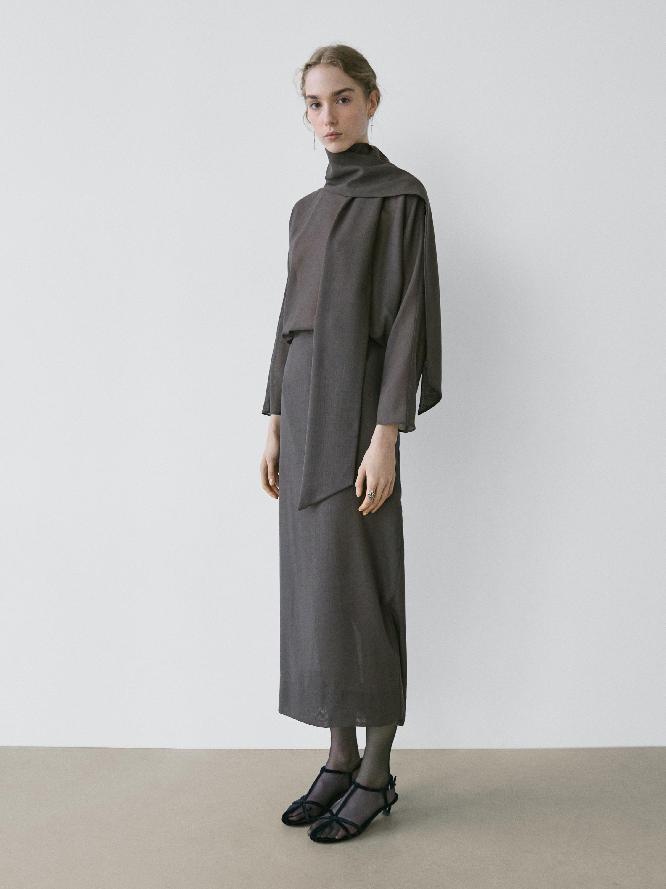 Flowing blouse with tie detail - STUDIO — GREY