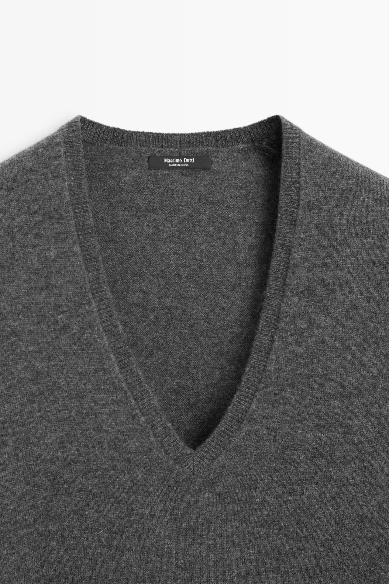 Wool blend knit V-neck sweater — MEDIUM GREY