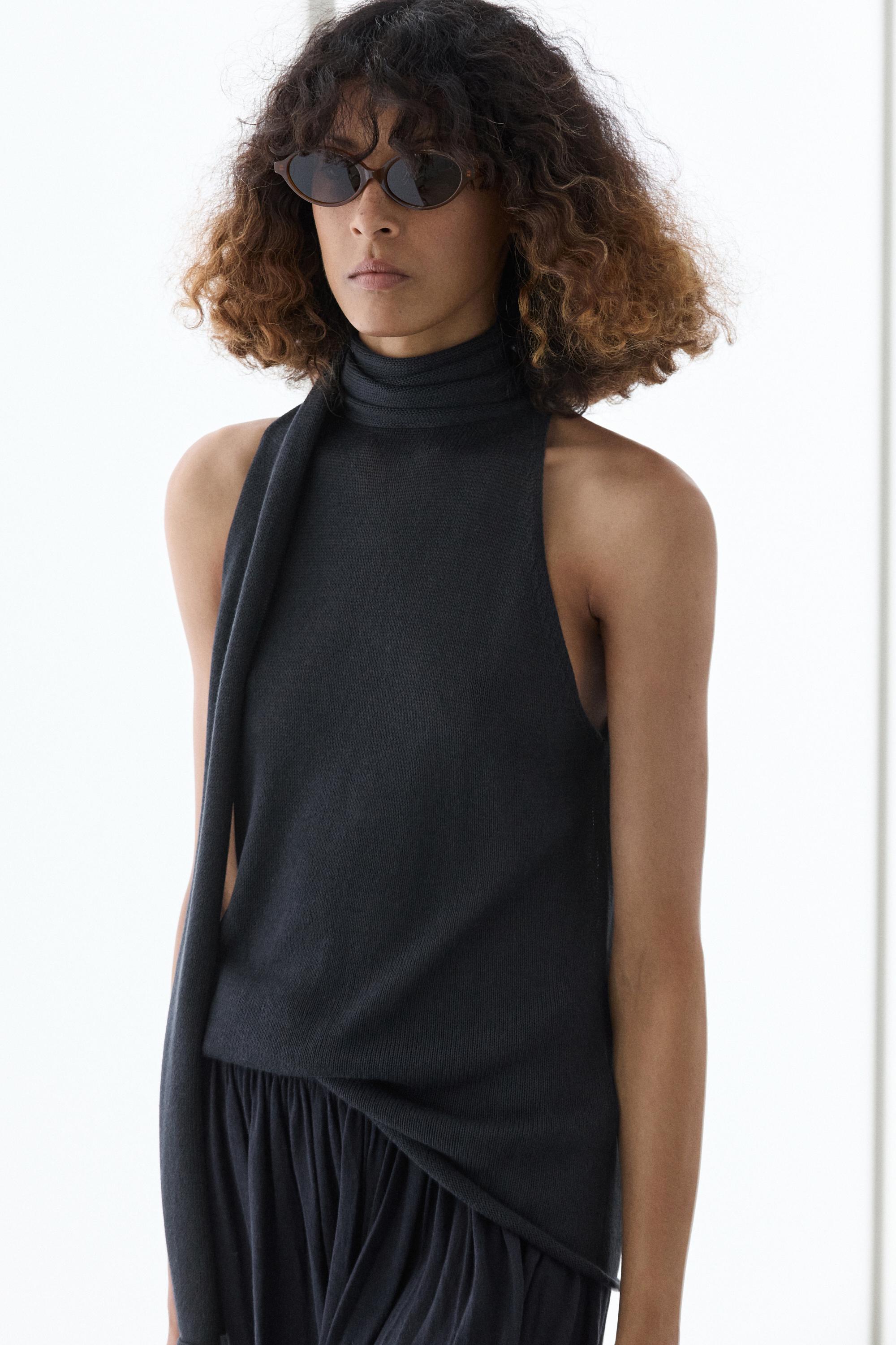 Flowing halter top with tie — NAVY BLUE