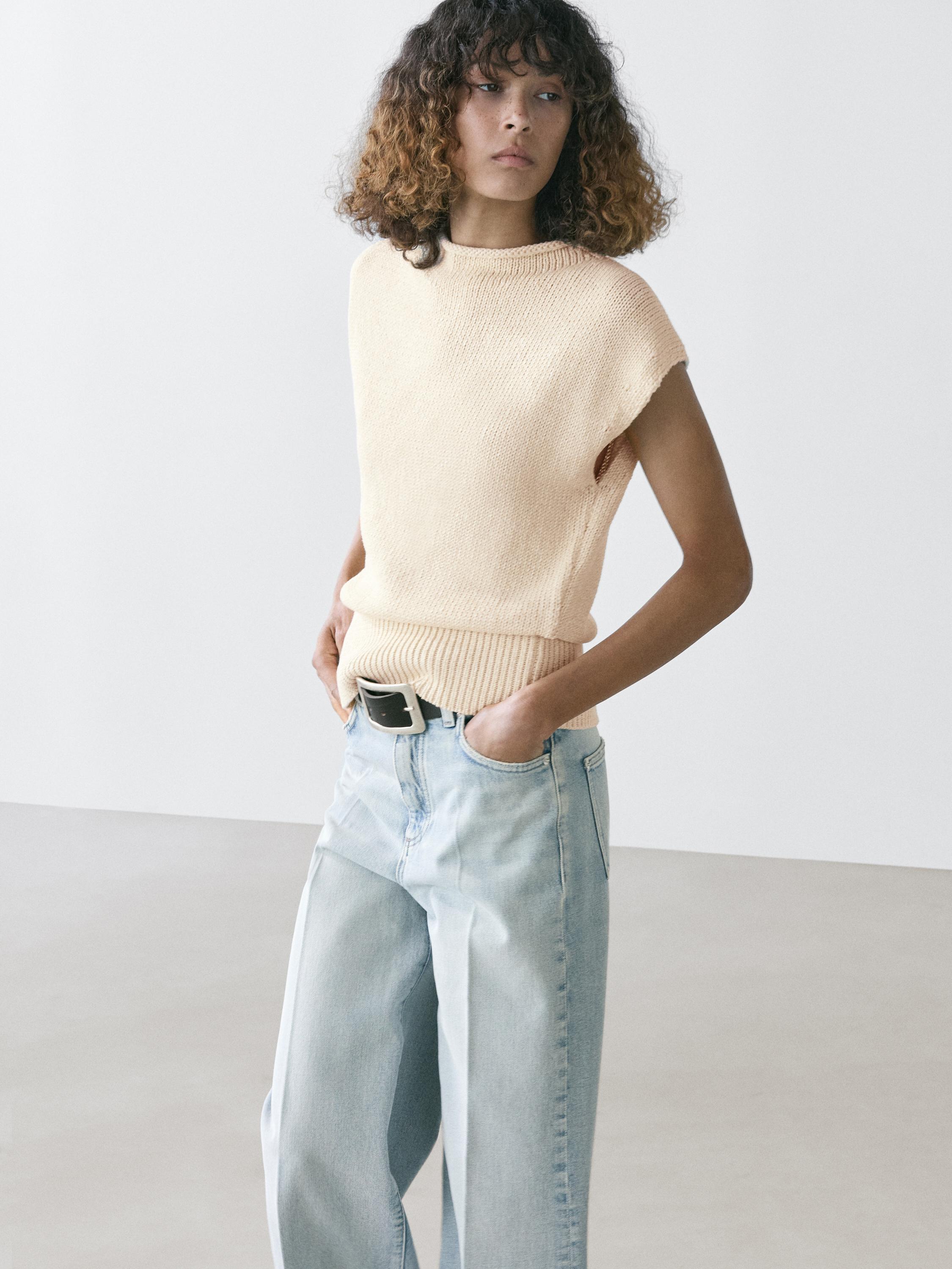 Cotton blend knit vest — CREAM
