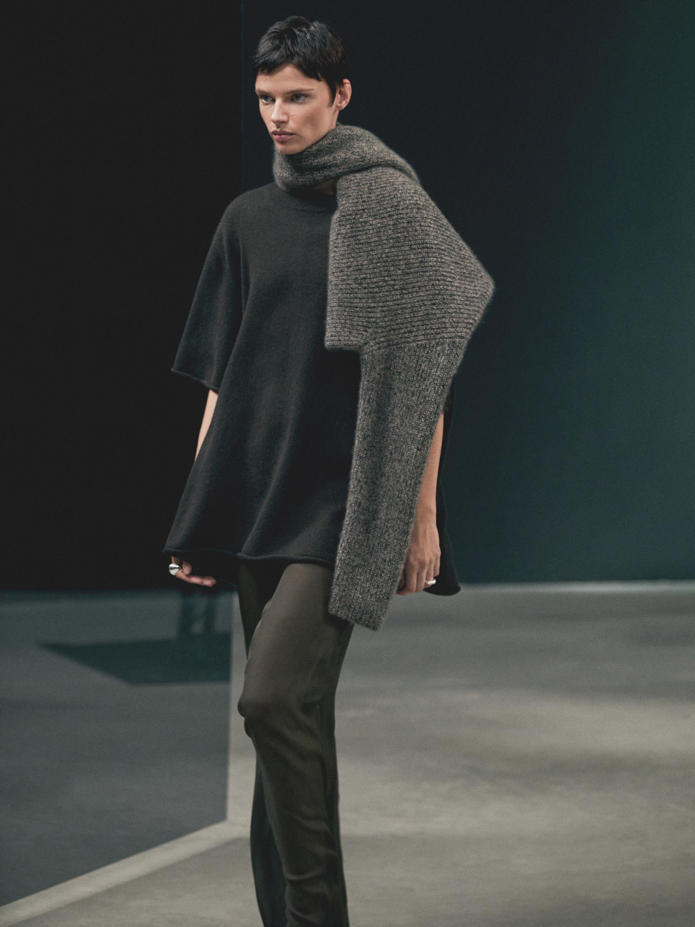 100% cashmere oversize knit sweater