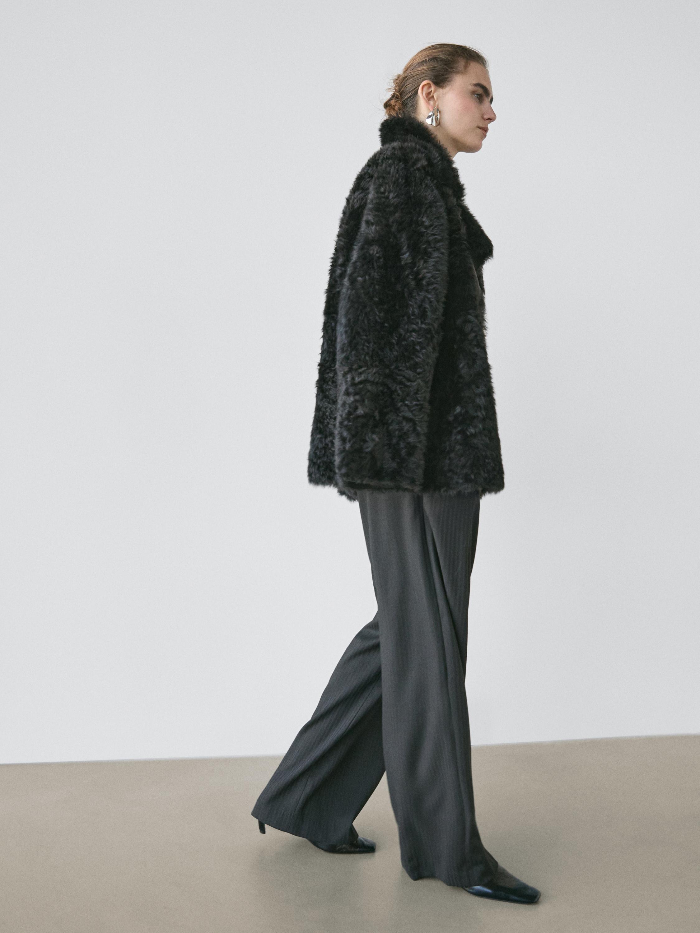 Sheepskin leather coat with lapel collar - STUDIO — BLACK