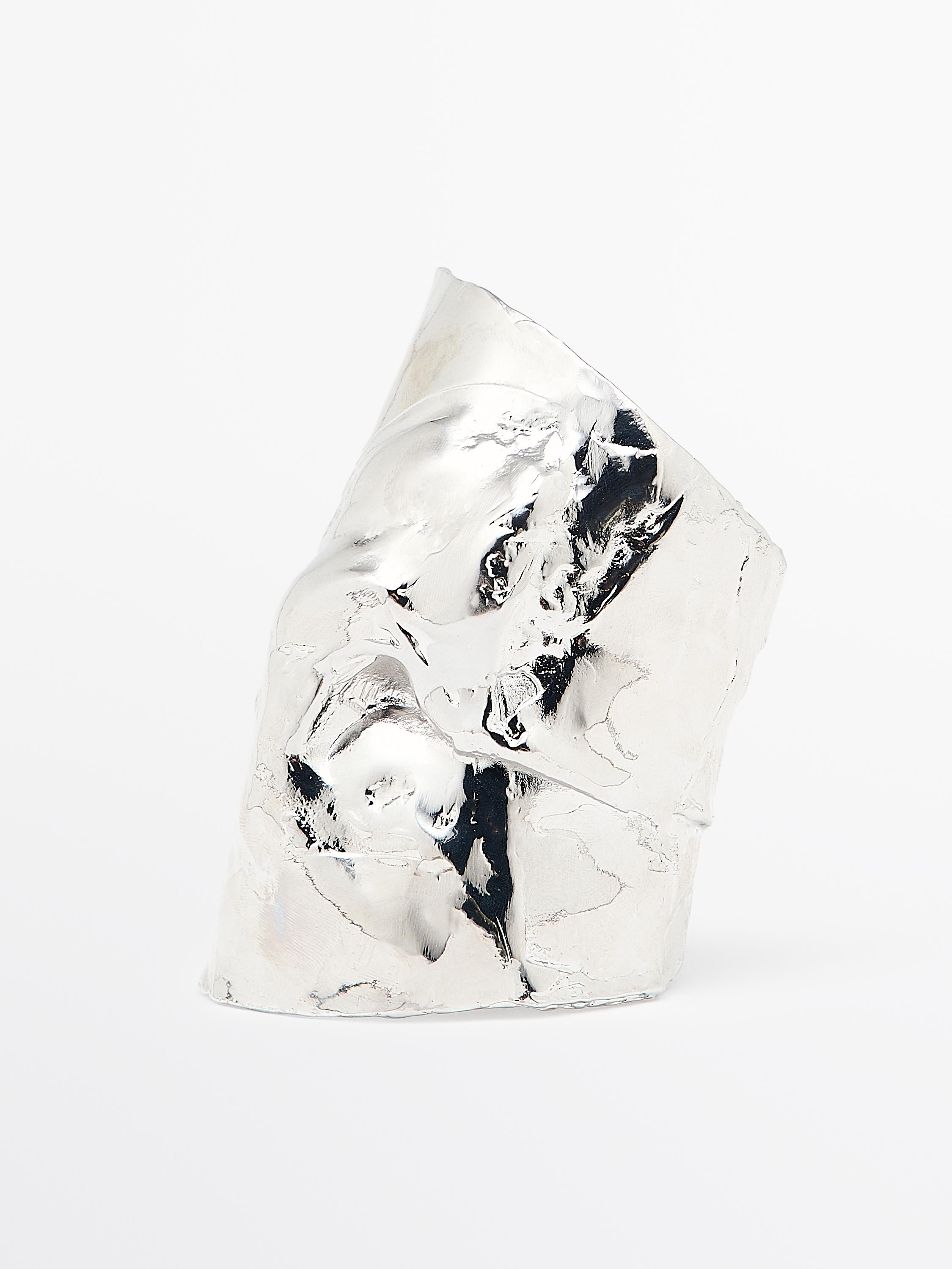 Asimetrik şekilli bilezik