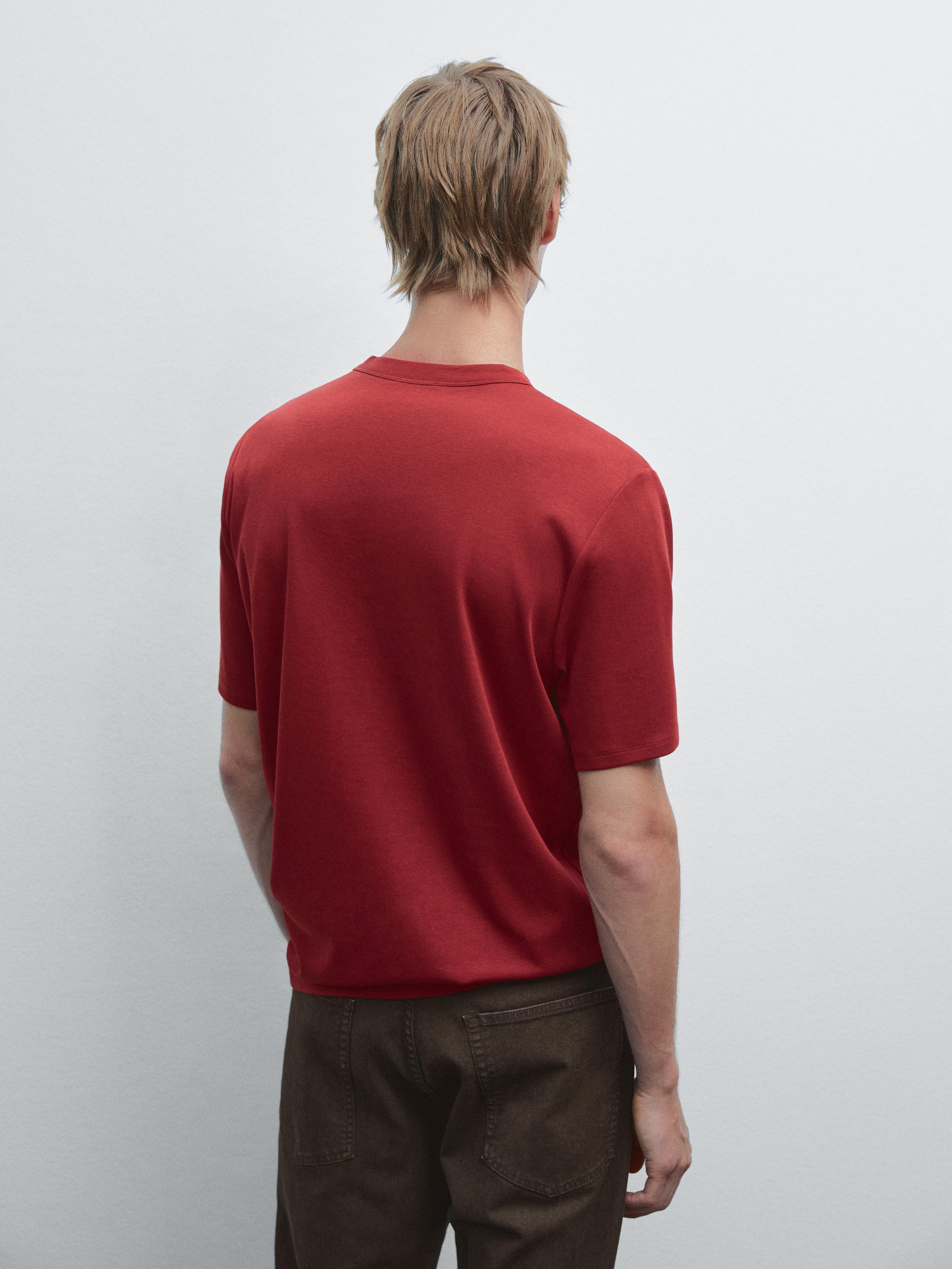 Short sleeve cotton blend T-shirt