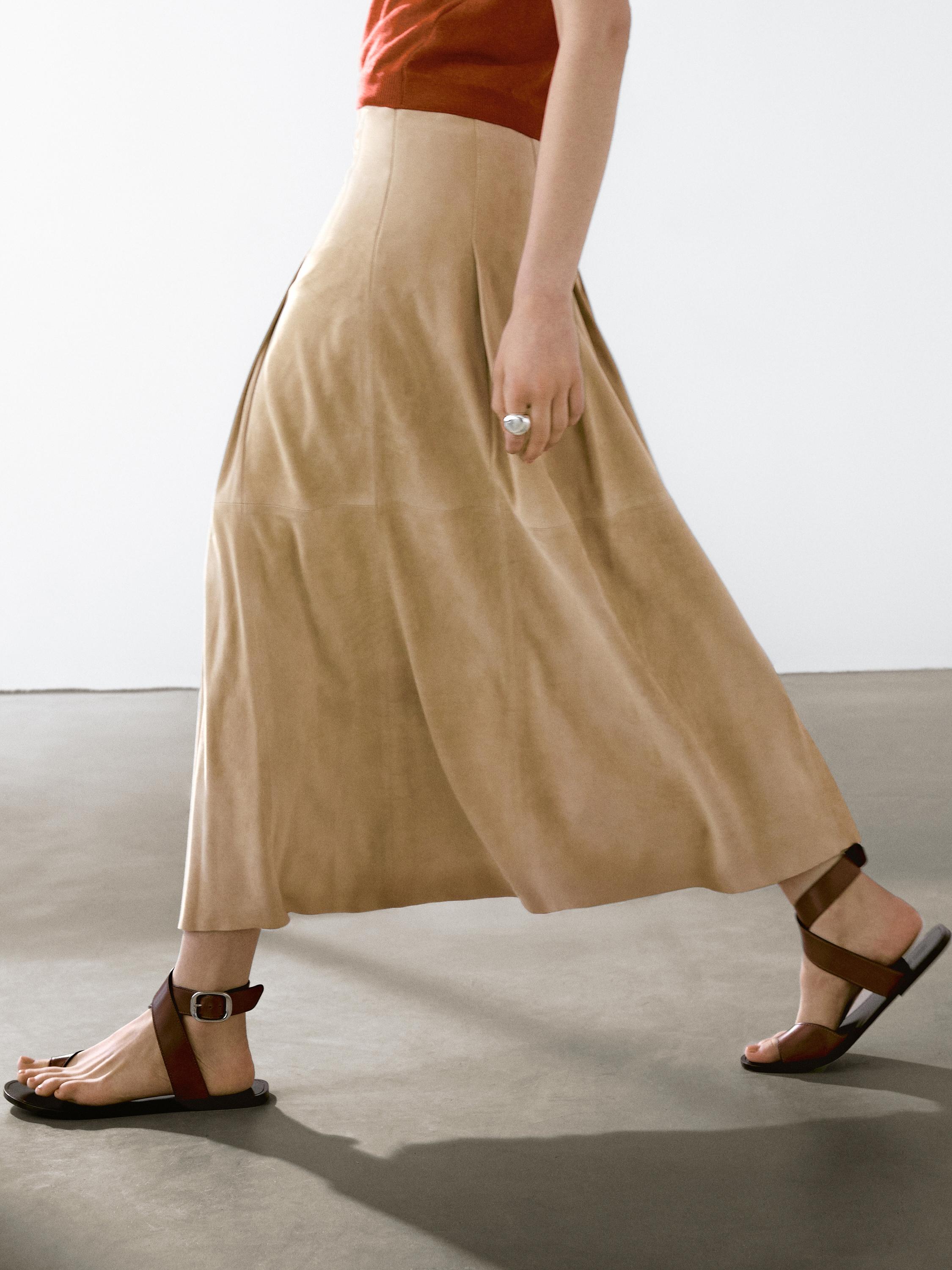 ★ Massimo Dutti★ Long pleated suede leather skirt 0531392 Long pleated suede leather skirt · Stone · Skirts | Massimo