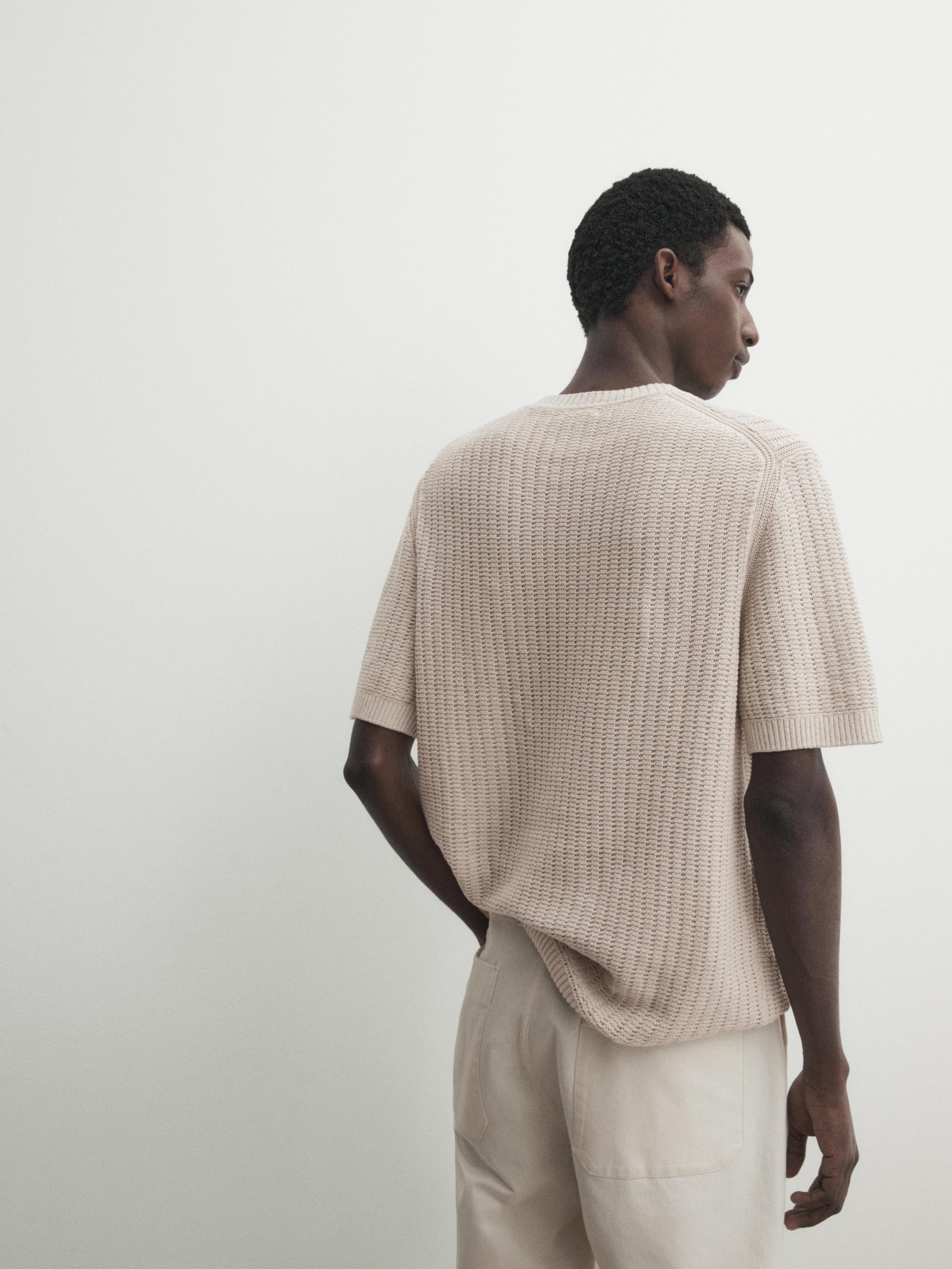 تيشرت محاك من القطن والكتان المخلوط