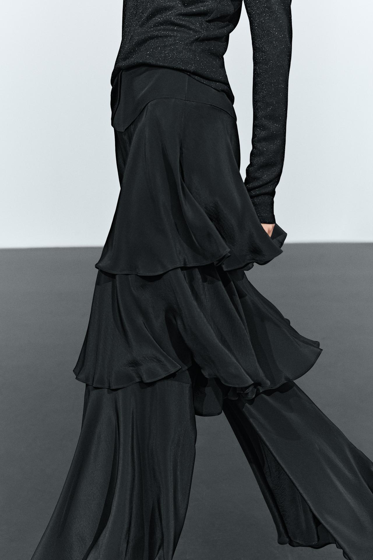 Flowing skort with ruffle detail — BLACK