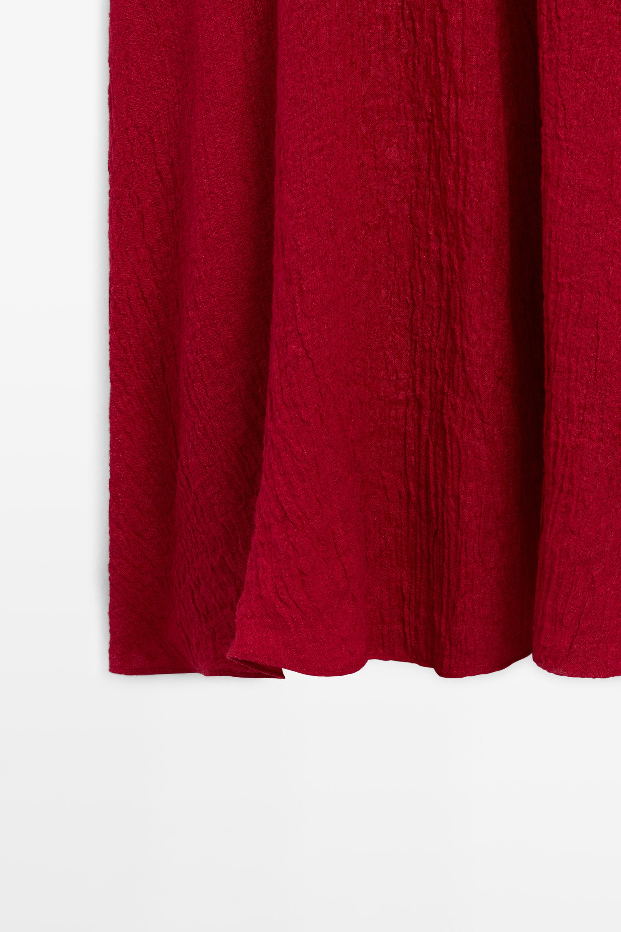 Long 100% linen dress with neckline detail — RED