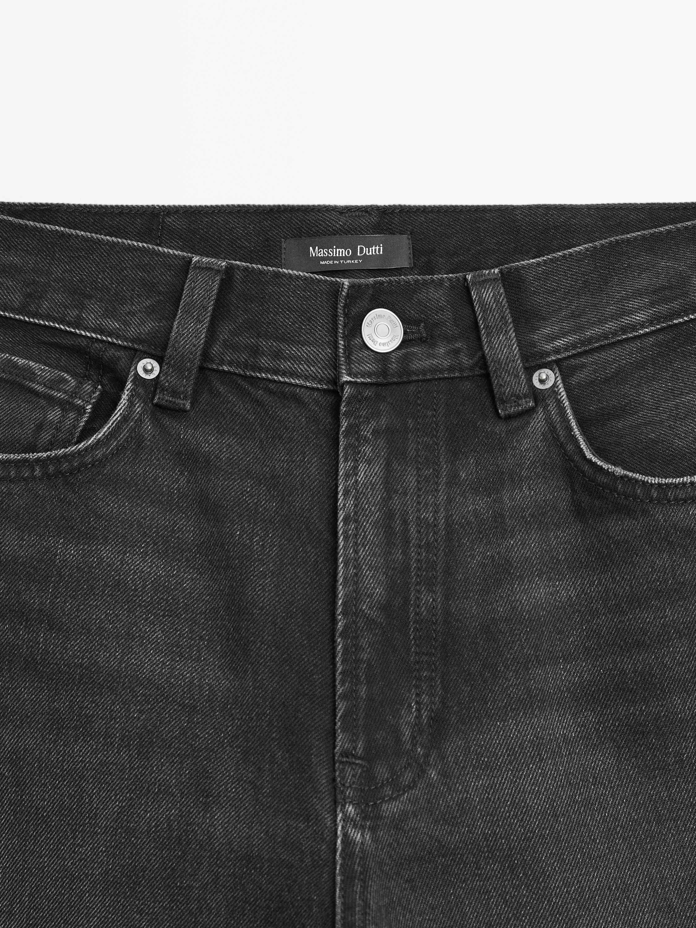 High-waisted straight jeans