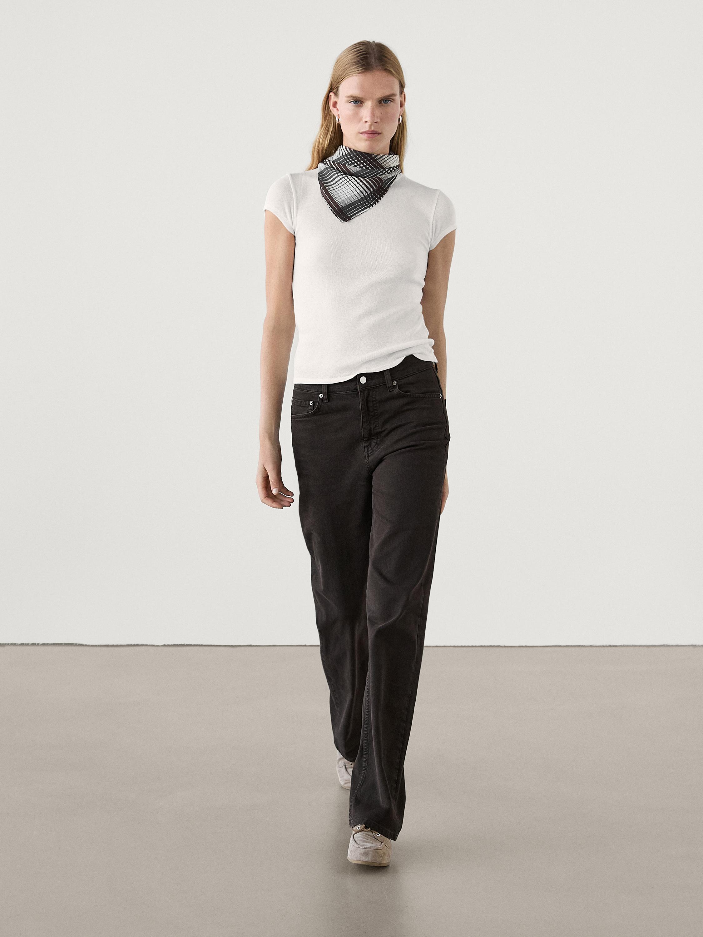 Rippenshirt mit kurzen Ärmeln in muskatbraun | Mode Rippenshirt mit kurzen Ärmeln in muskatbraun | Mode