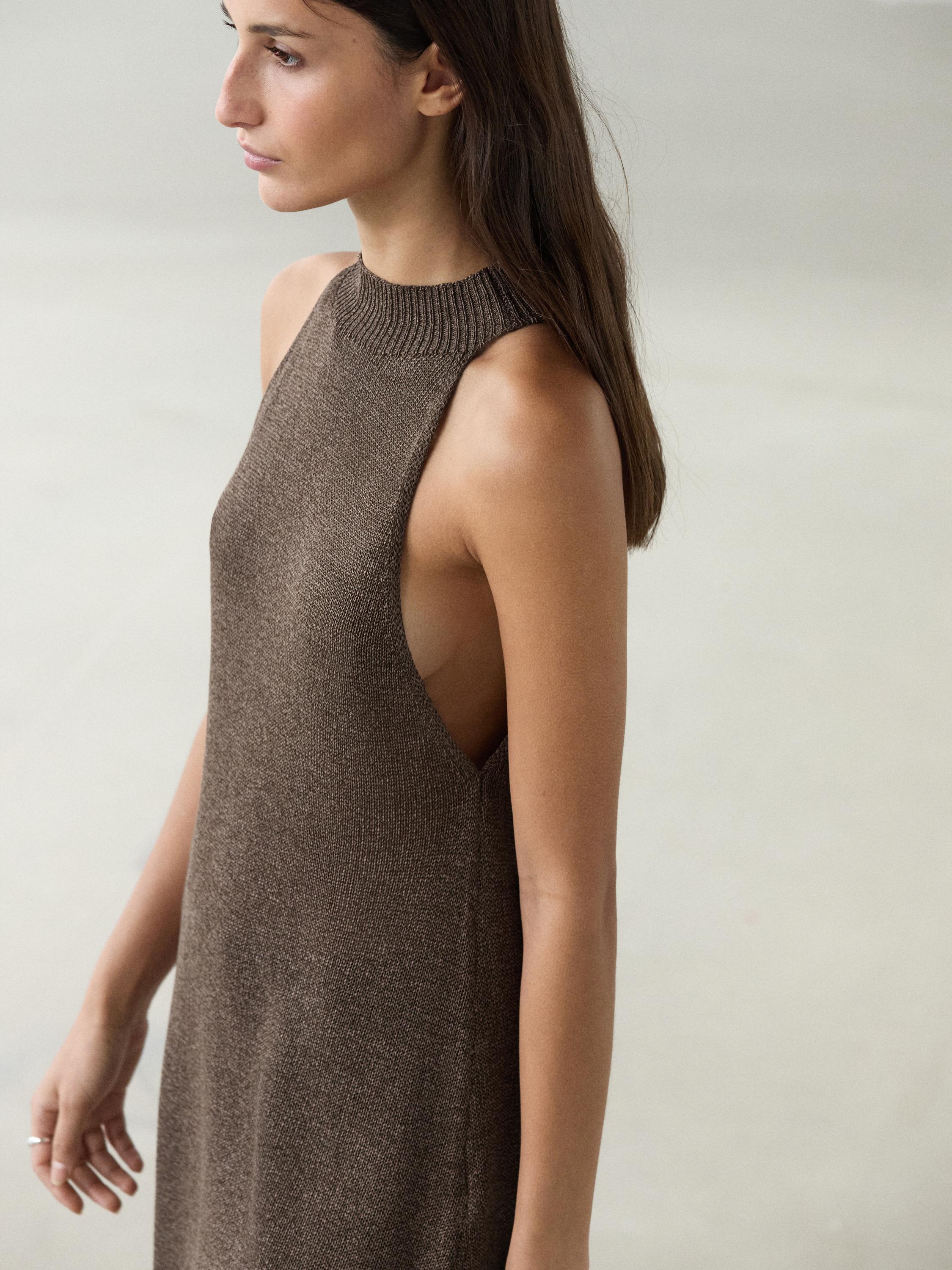 Total look asymmetric halter knit top — BROWN
