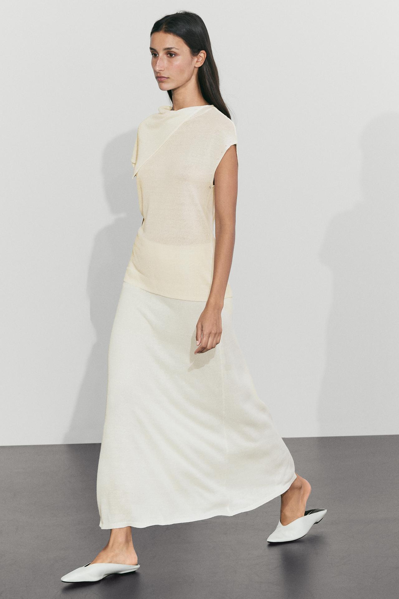 Flowing top with asymmetric neckline — Off white