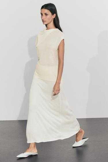 Flowing top with asymmetric neckline — Off white 8