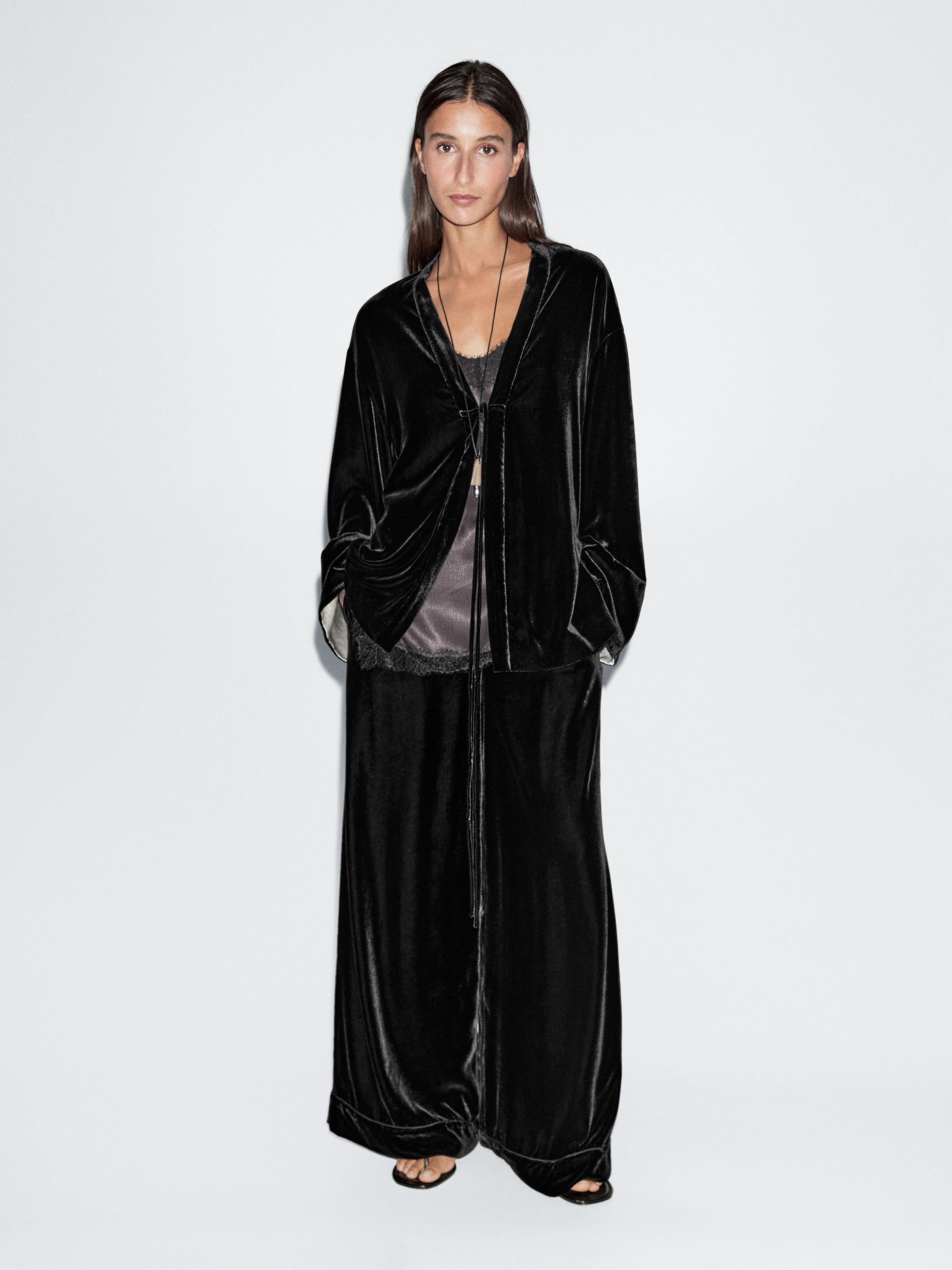 Wide-leg velvet trousers