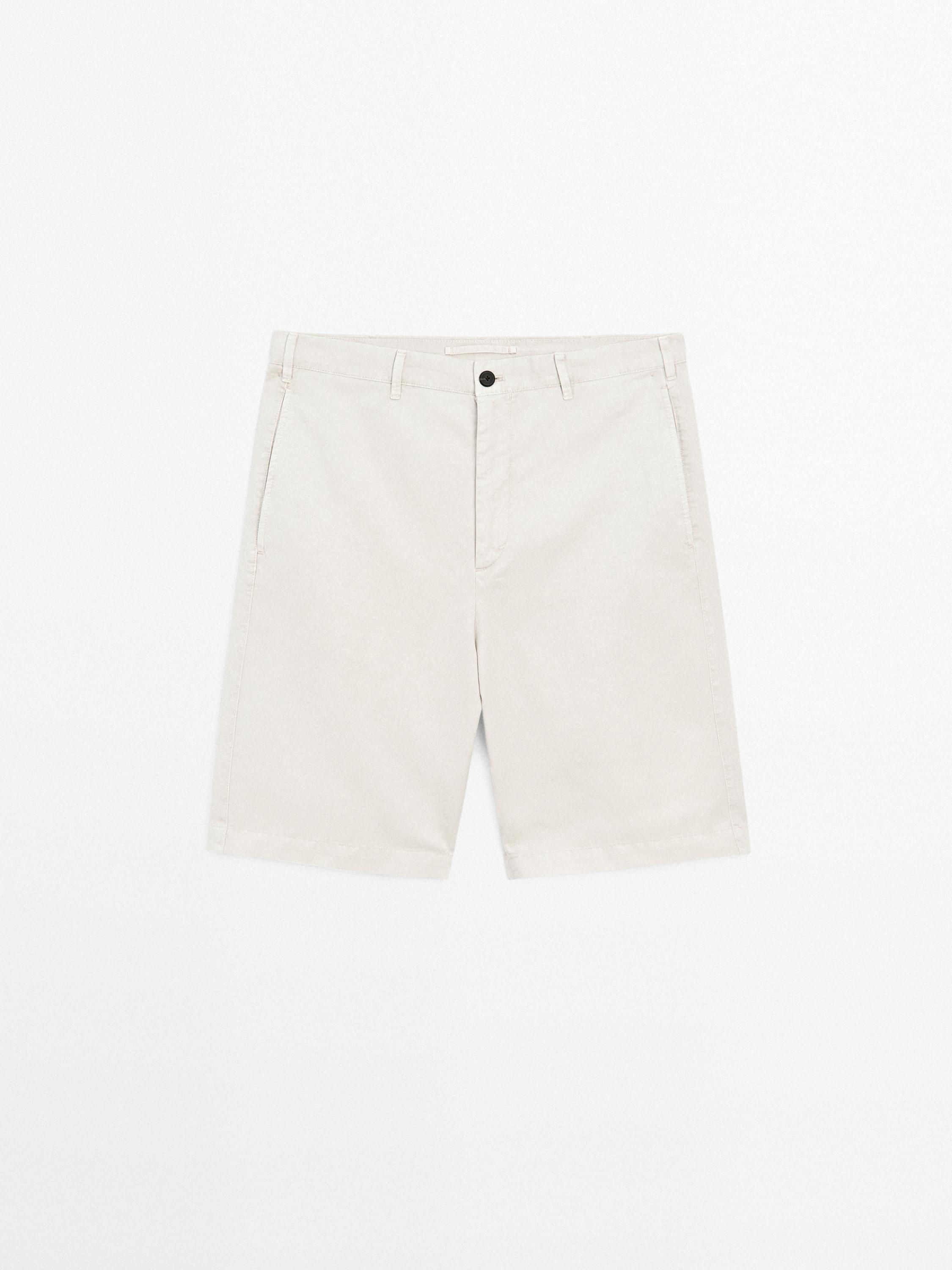 Lightweight Bermuda with linen