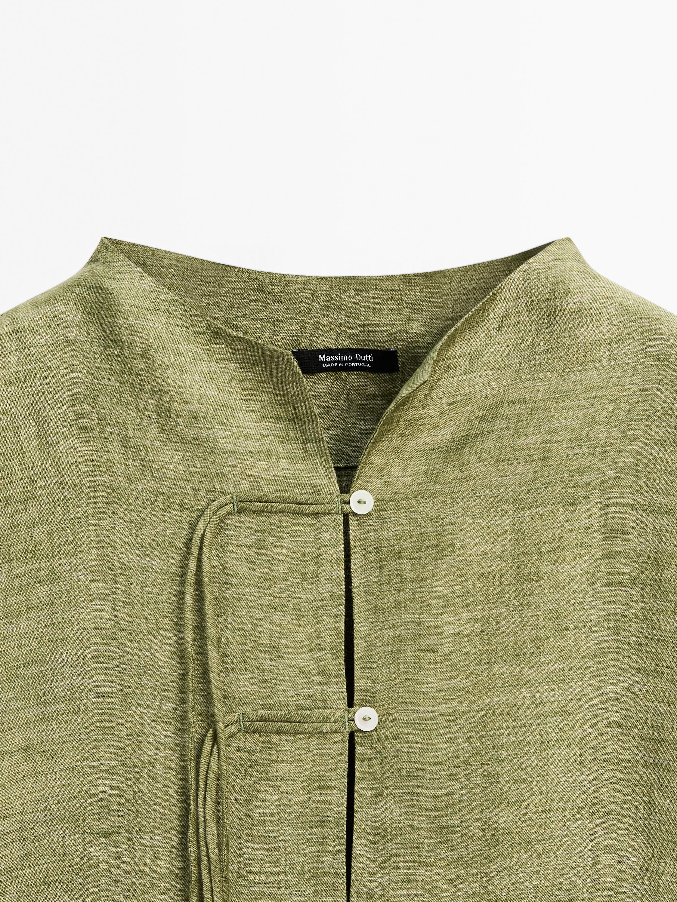 Flowing kimono shirt with button detail