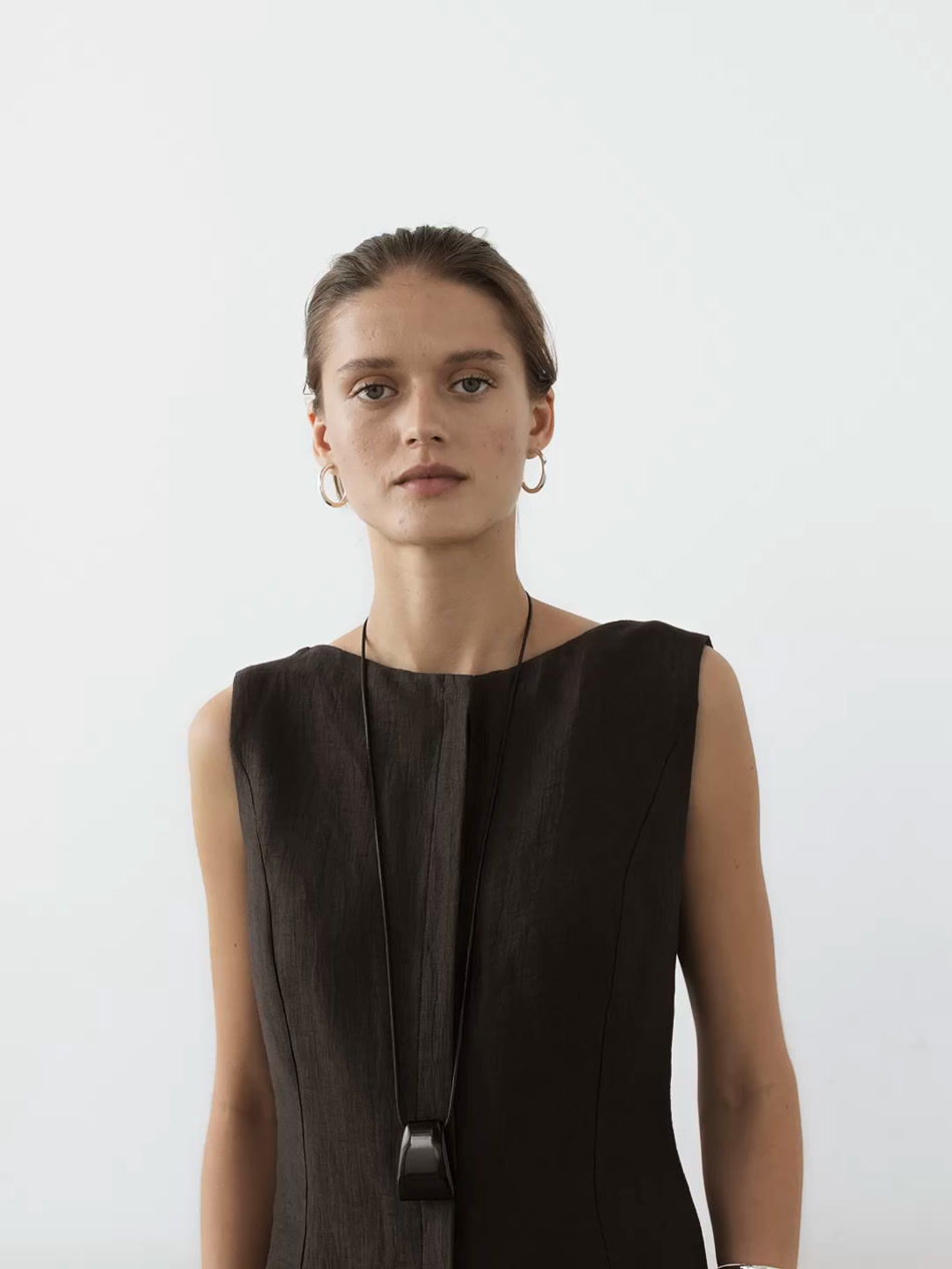 Linen blend round neck waistcoat