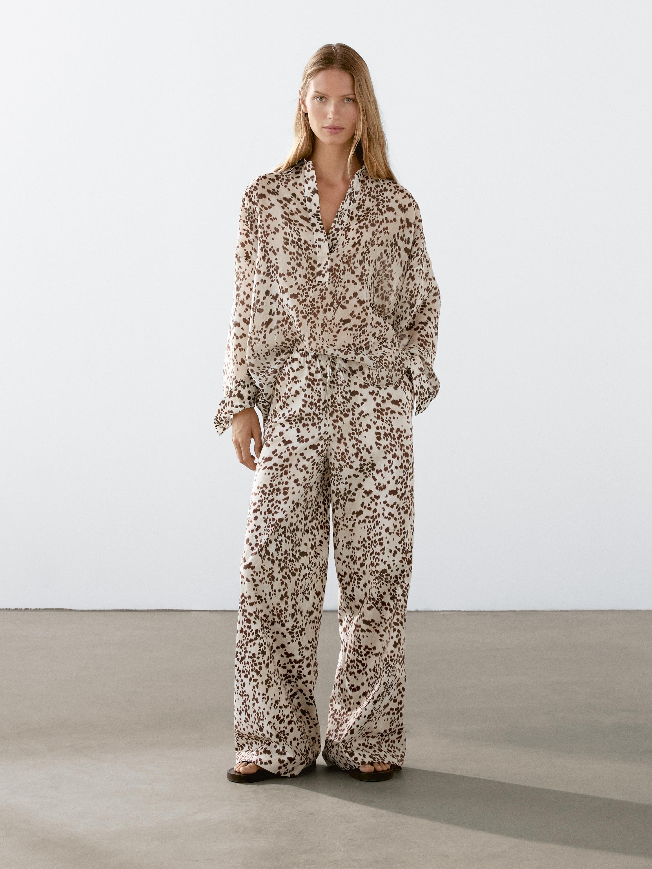 Hlače ravnog kroja sa životinjskim uzorkom