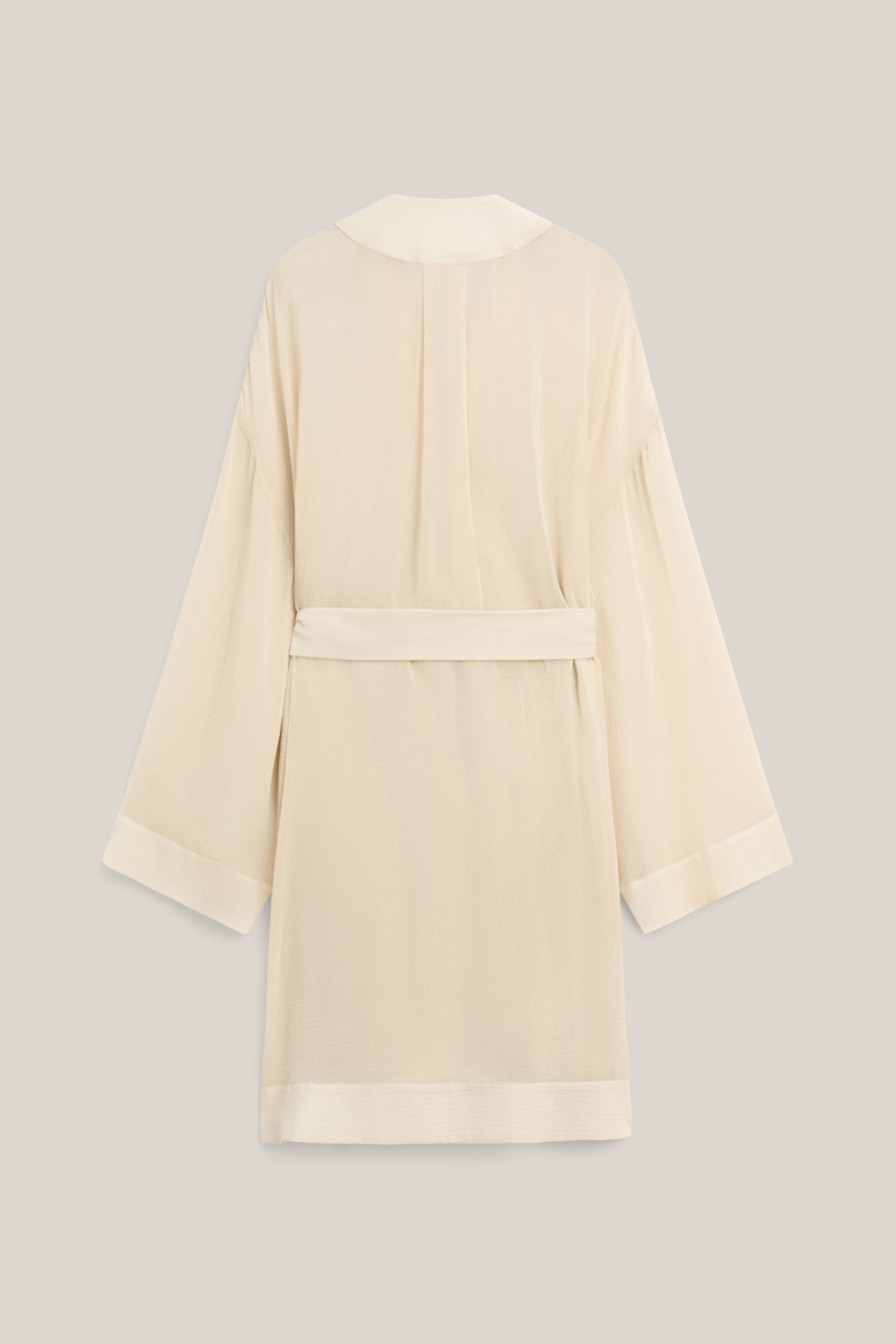 Flowing textured kimono - LIMITED EDITION — CREAM