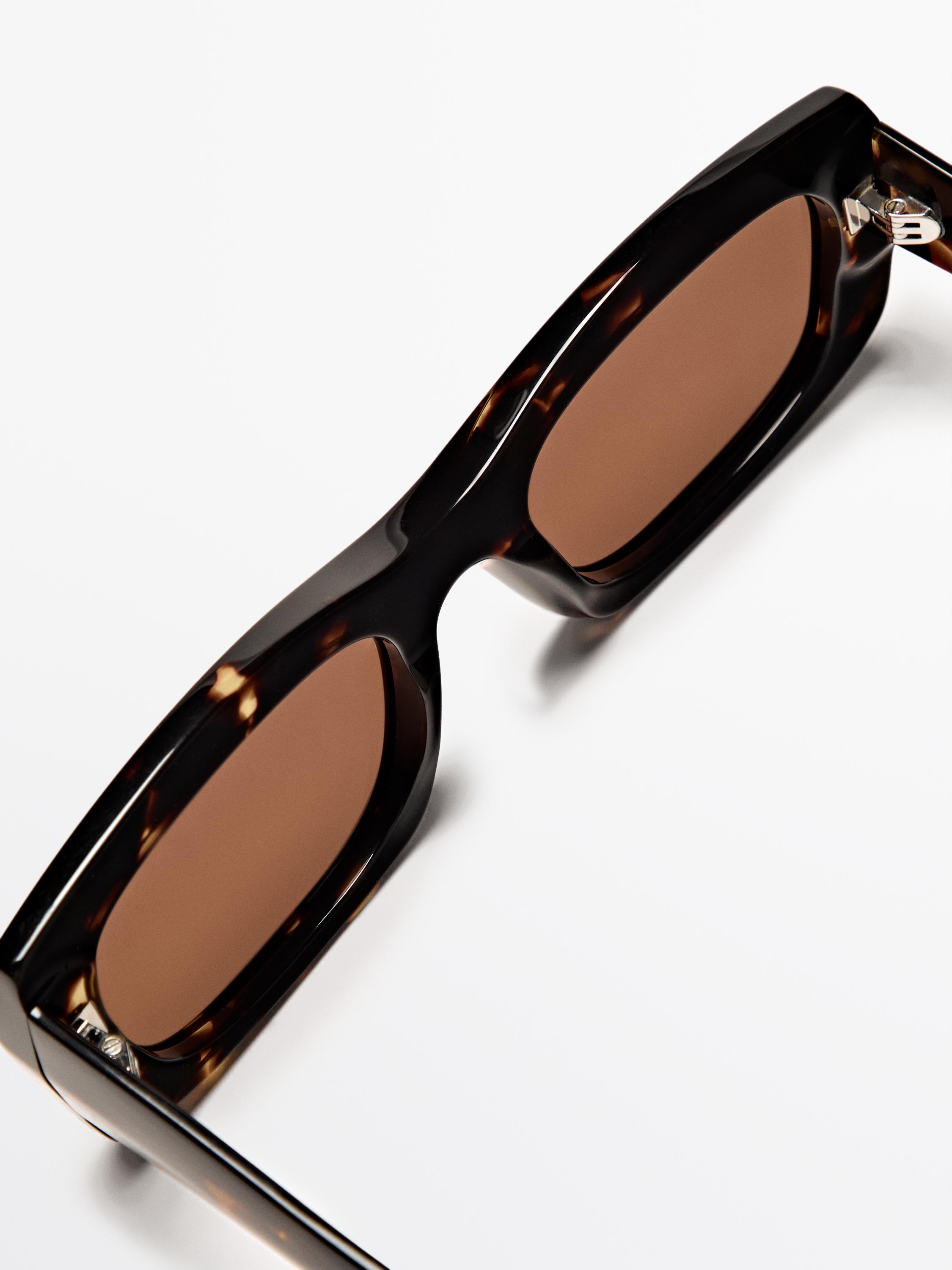 Rectangular sunglasses