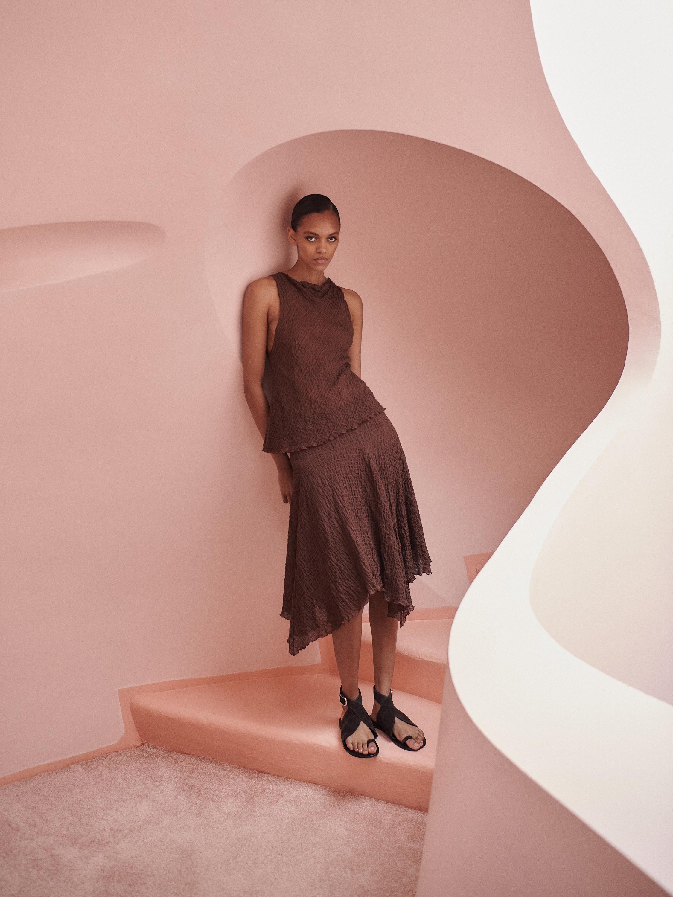 【Massimo Dutti】Flowing check skirt with asymmetric hem Flowing check midi skirt · White · Smart / Skirts | Massimo