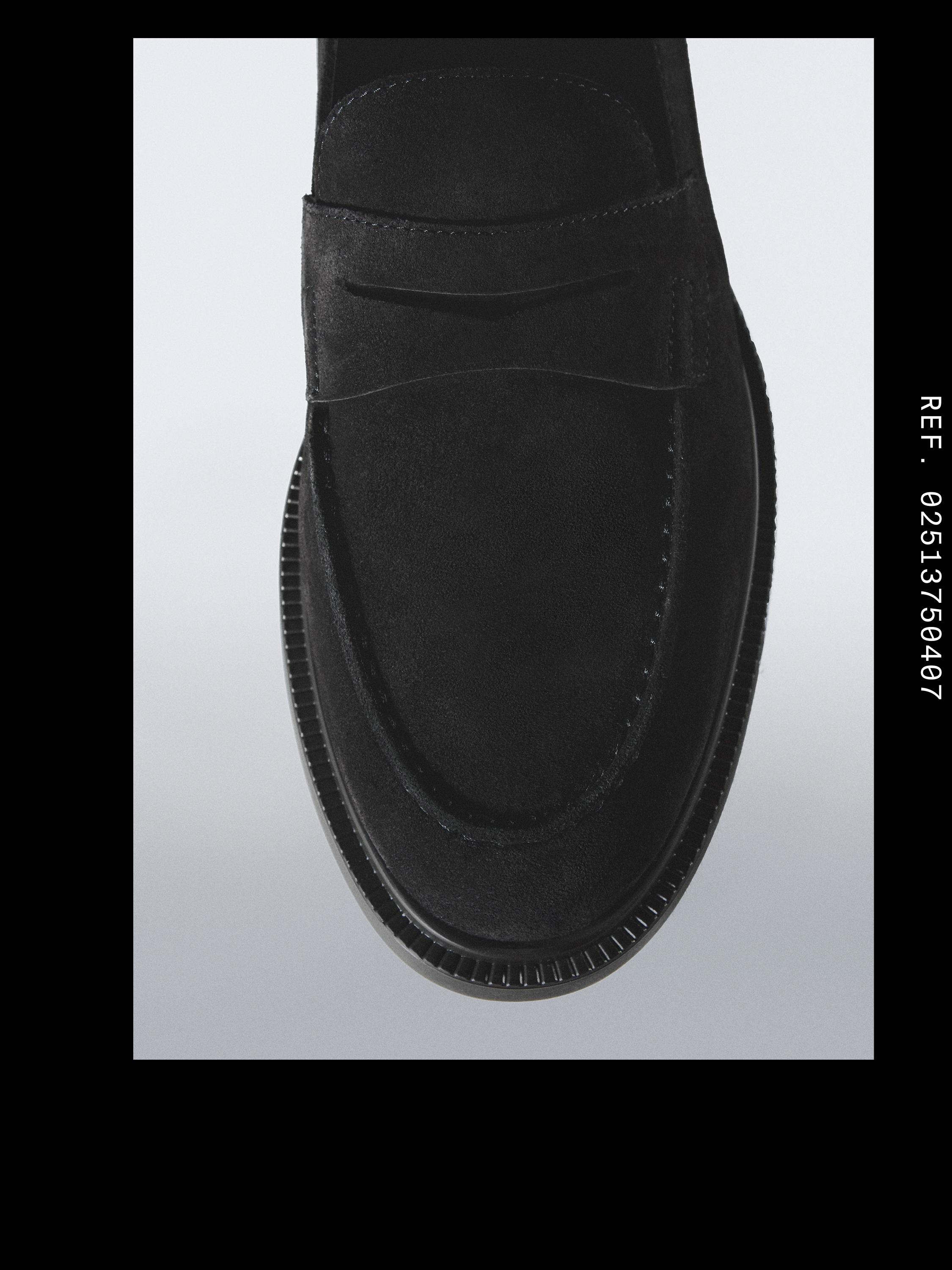 Замшевые лоферы с планкой