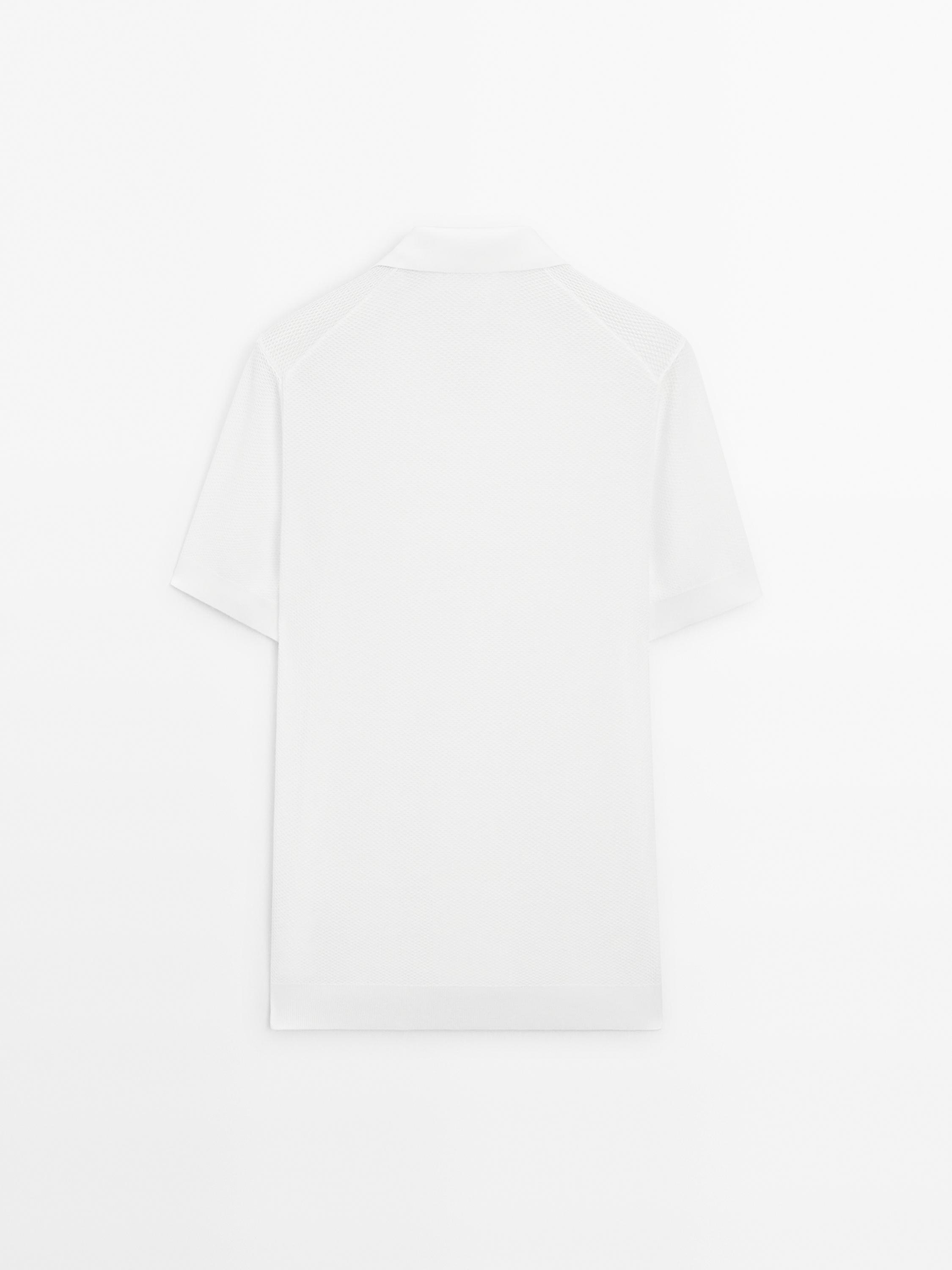 Textured knit short sleeve polo shirt