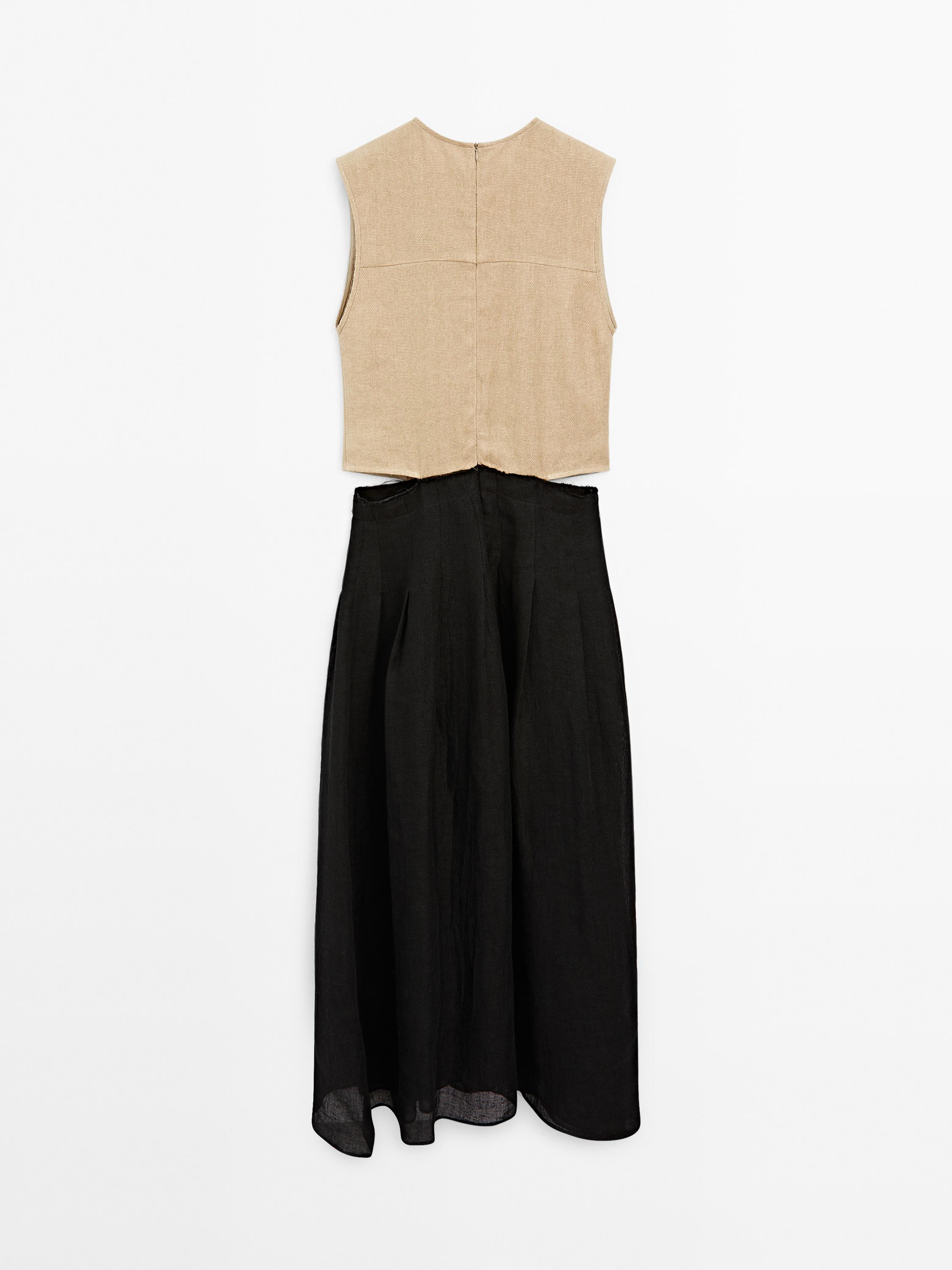 Contrast long dress with side slits