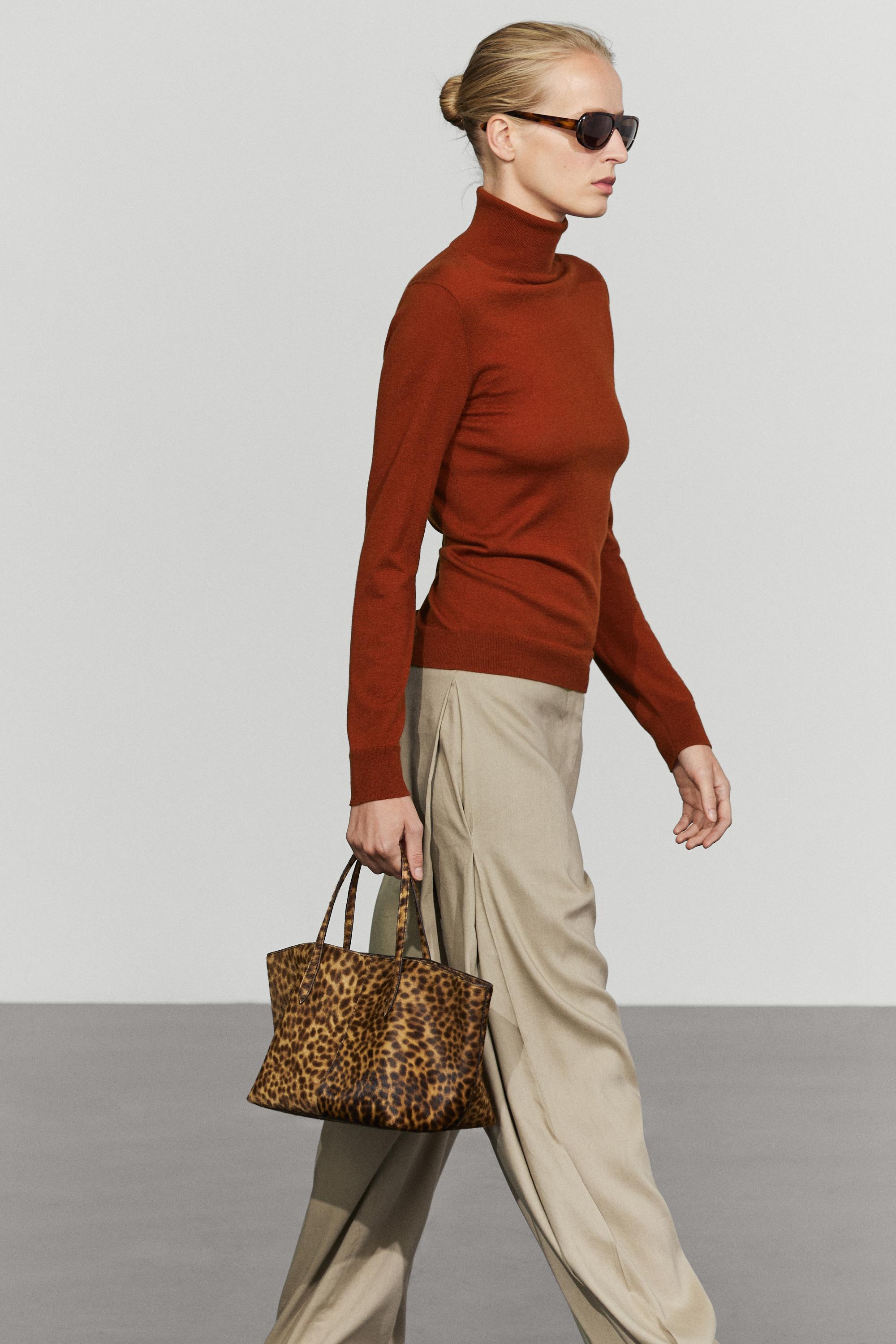 Wool-blend turtleneck knit sweater — COPPER