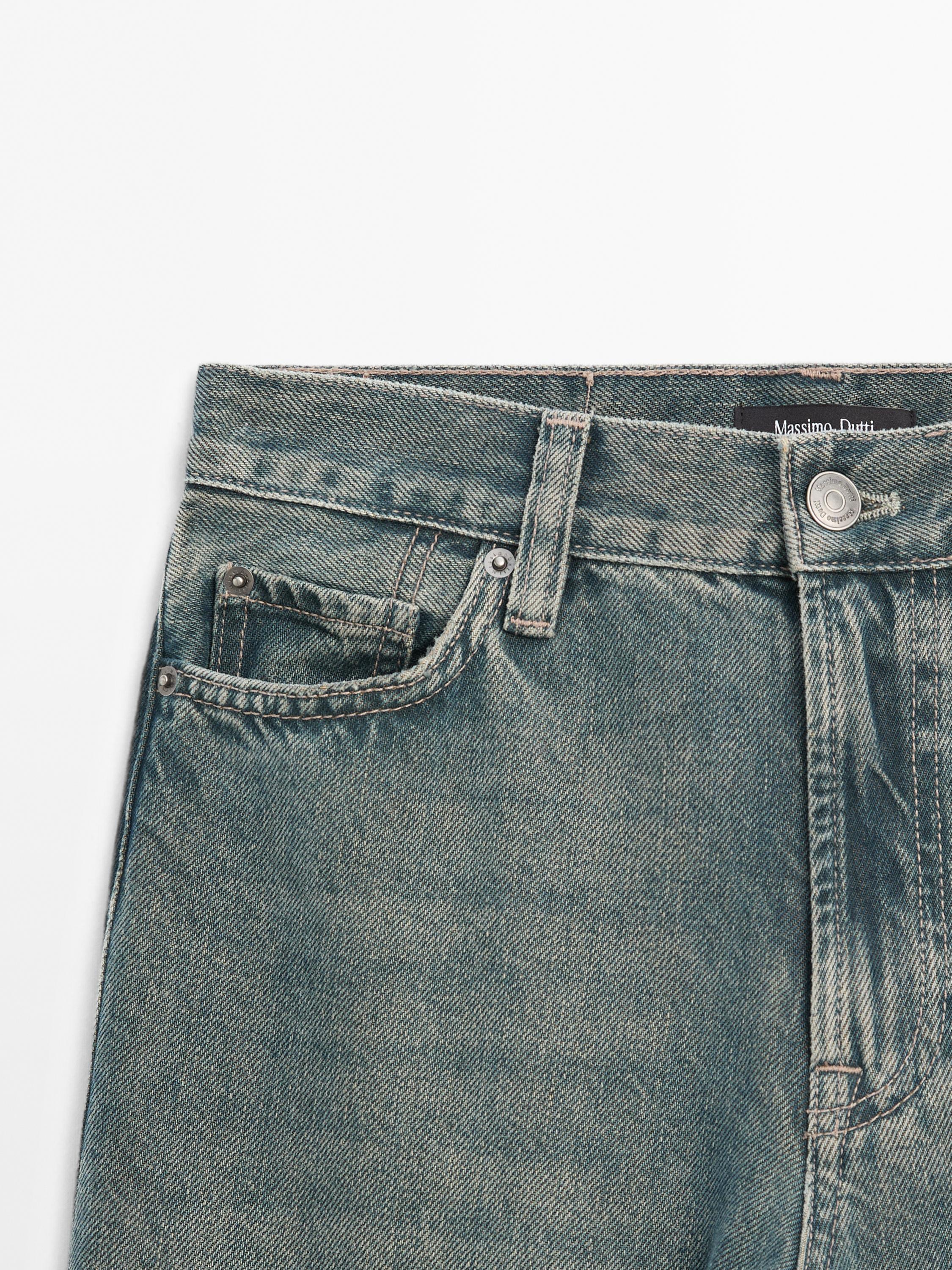 Straight-leg high-waist jeans