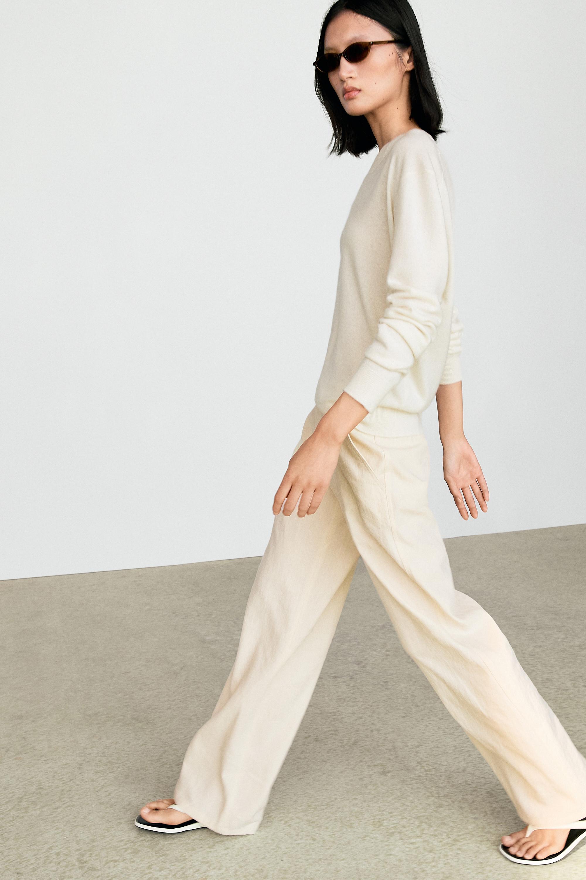 100% cashmere knit sweater — CREAM