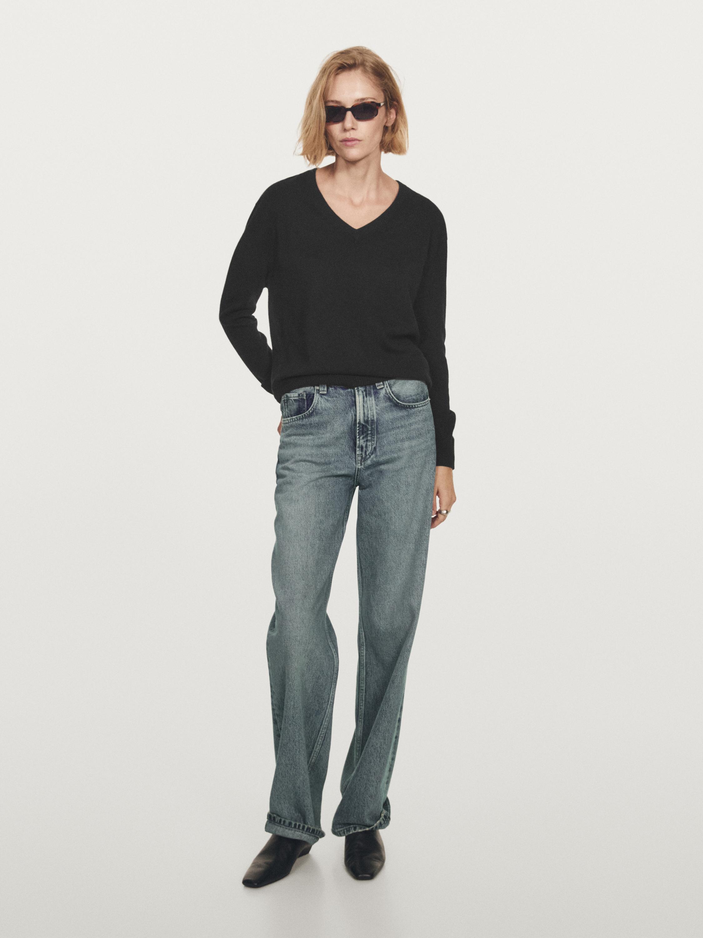 Knit 100% cashmere V-neck sweater