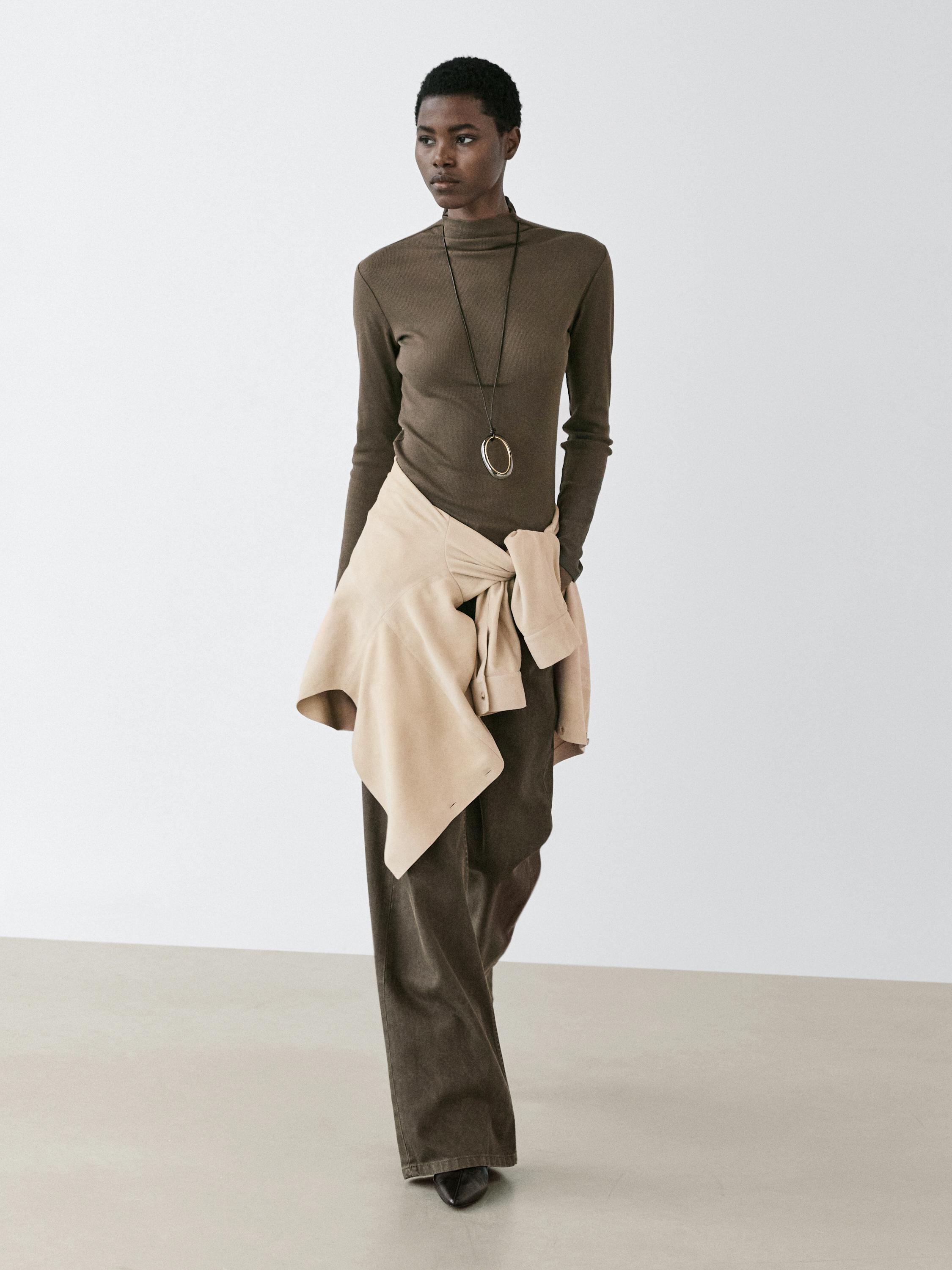 Geripptes Langarmshirt aus Baumwolle