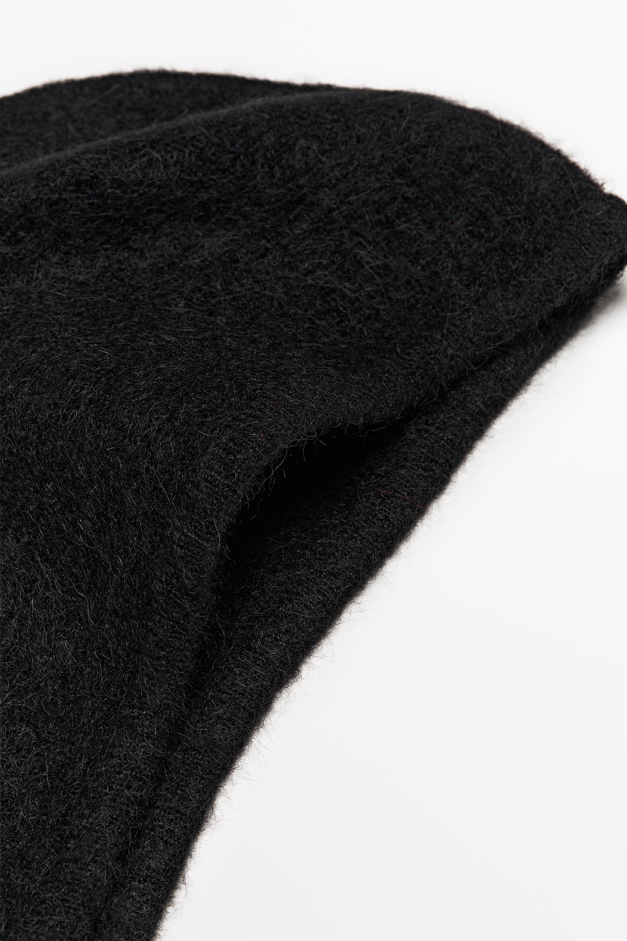 Alpaca blend knit beanie — BLACK