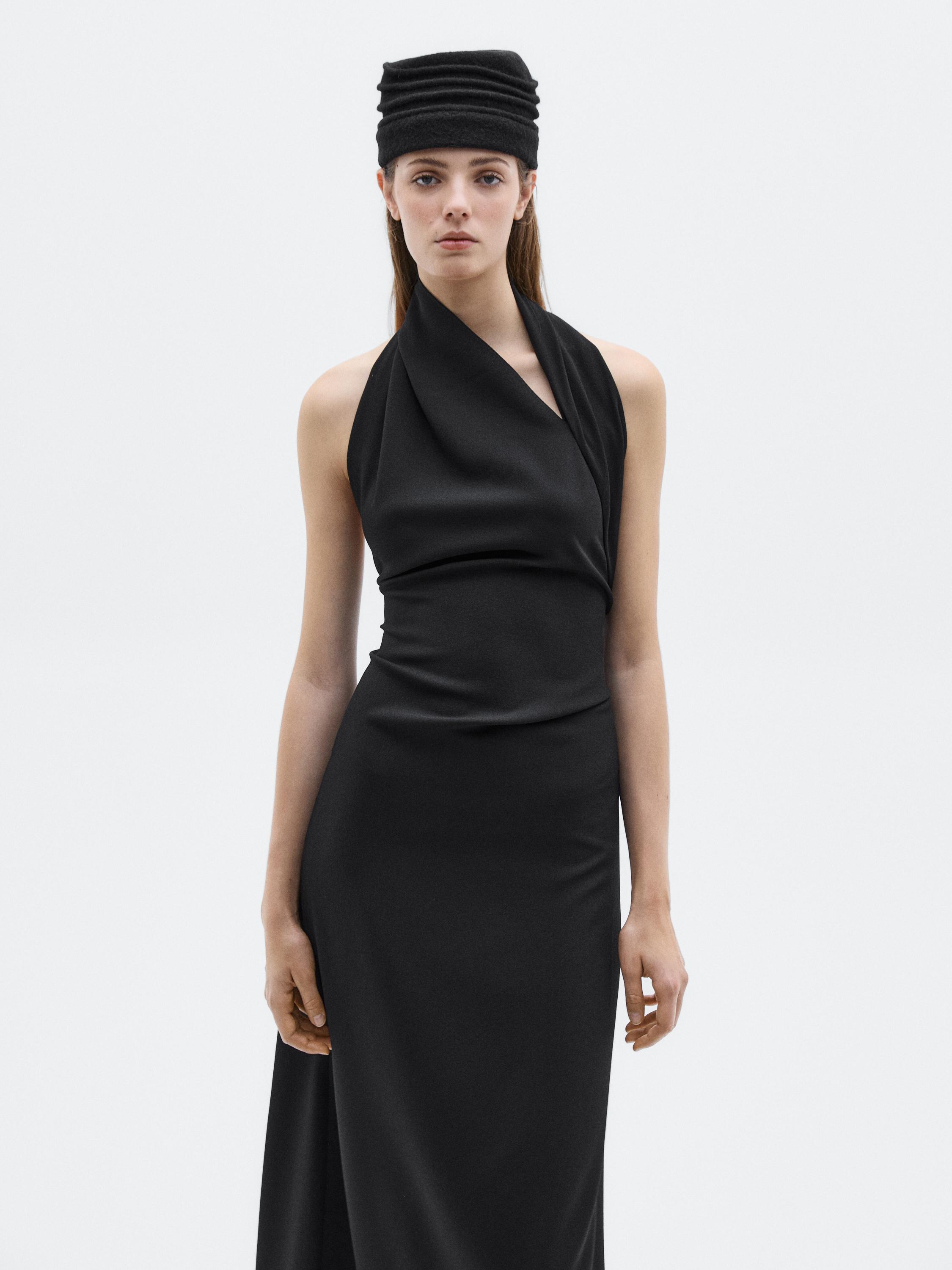 فستان هالتر طويل بتفصيل على الظهر - LIMITED