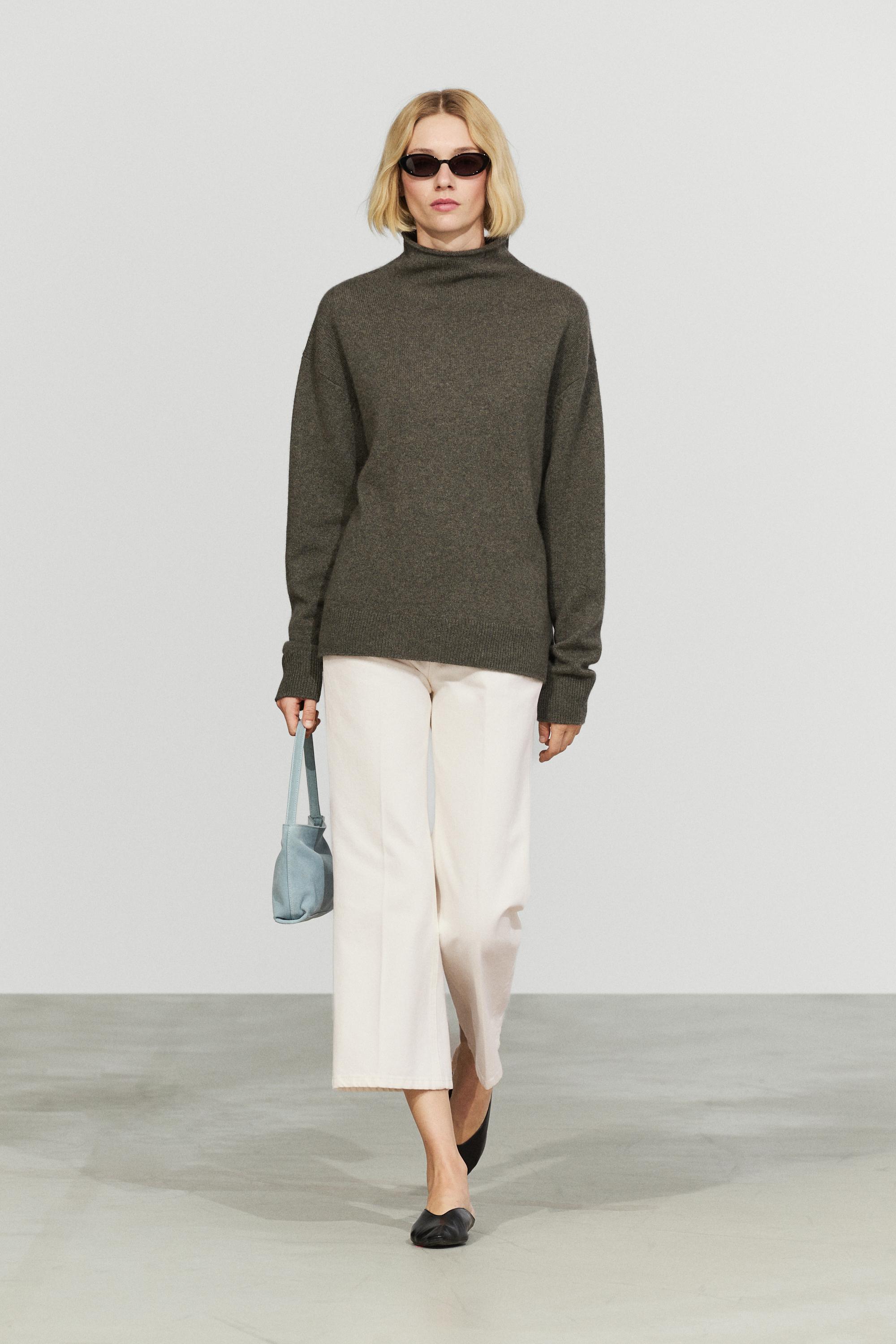 100% cashmere oversize knit sweater — Greyish green