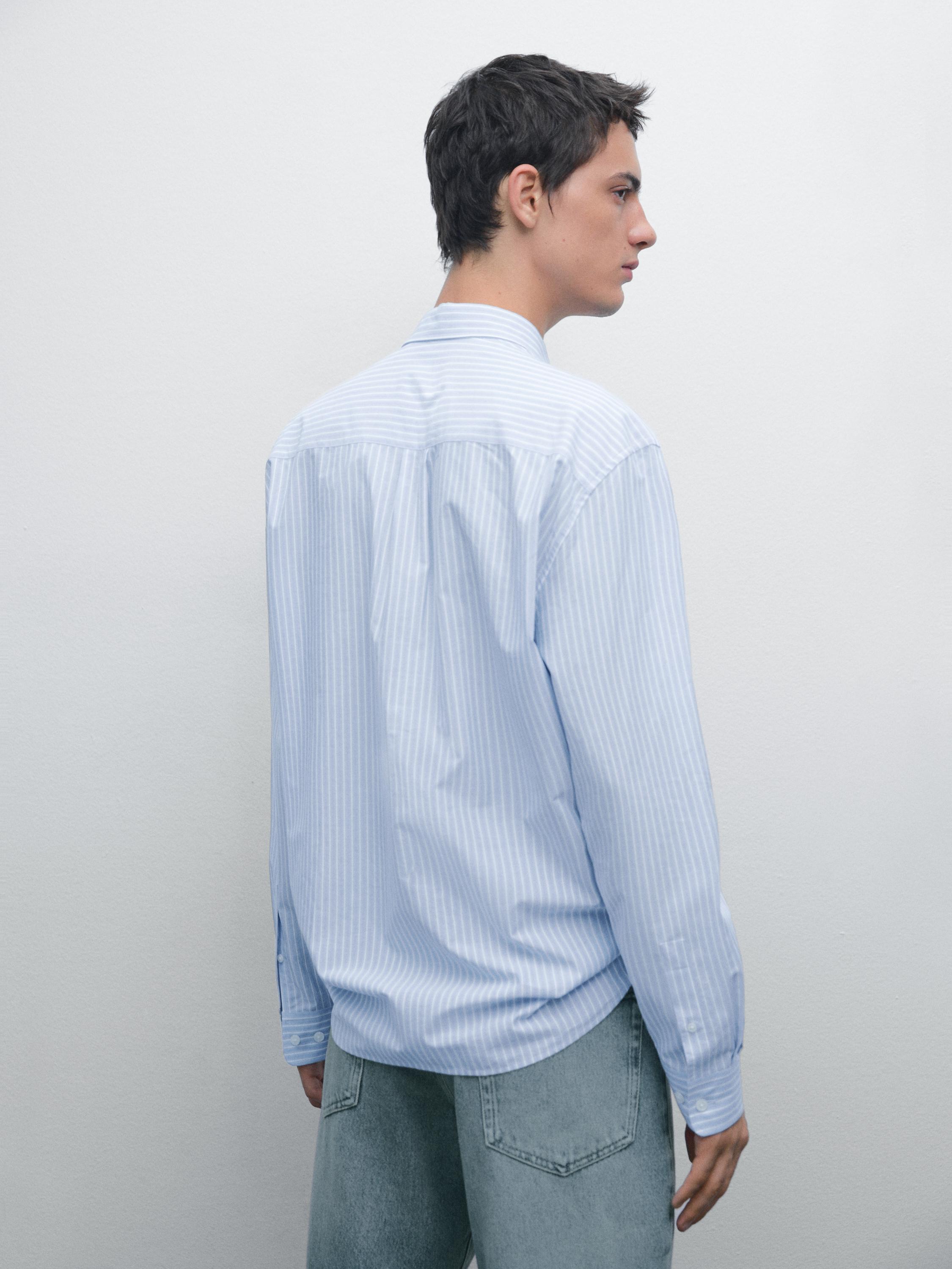 Regular fit shirt with striped detail