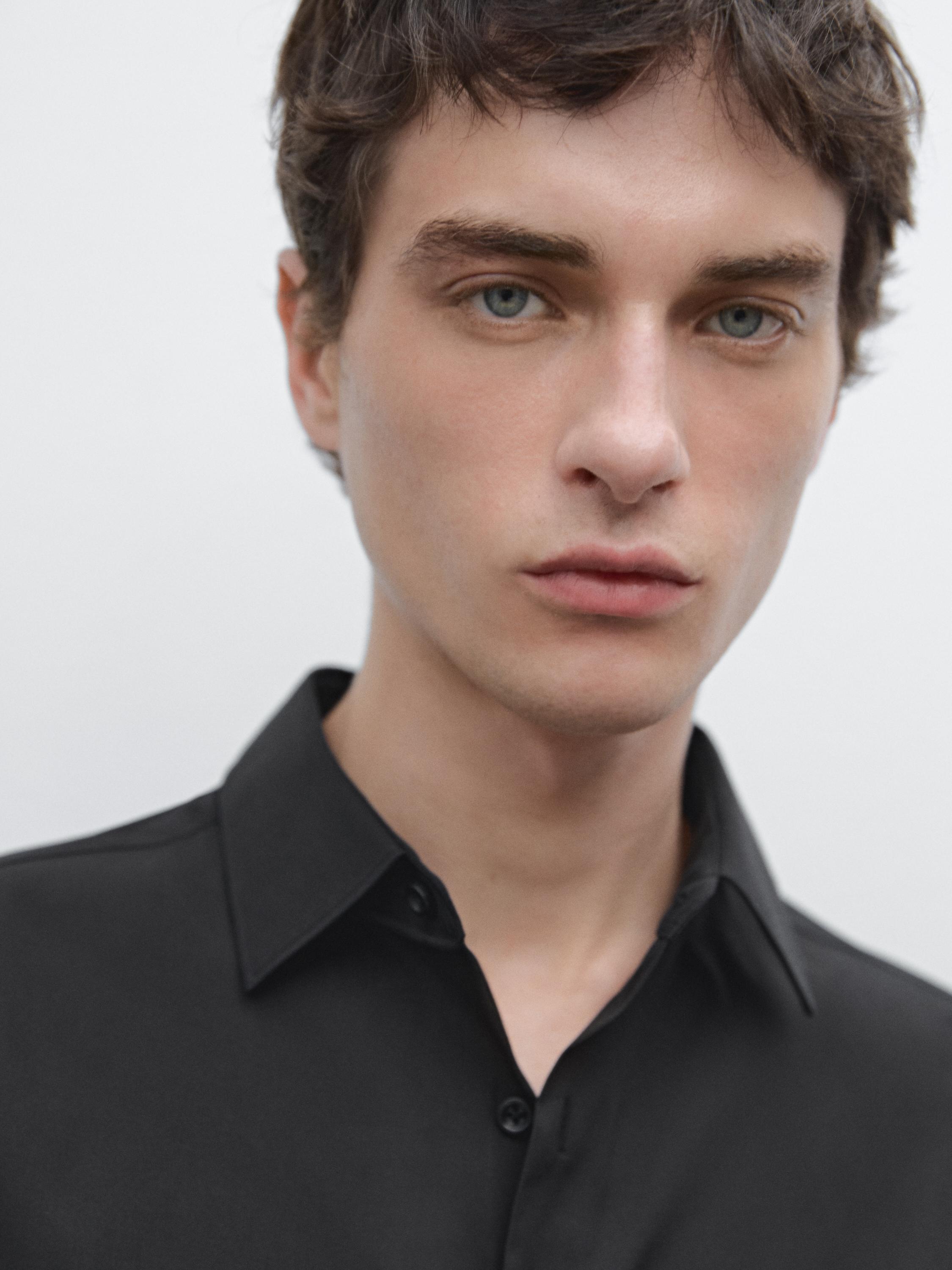Slim fit stretch shirt